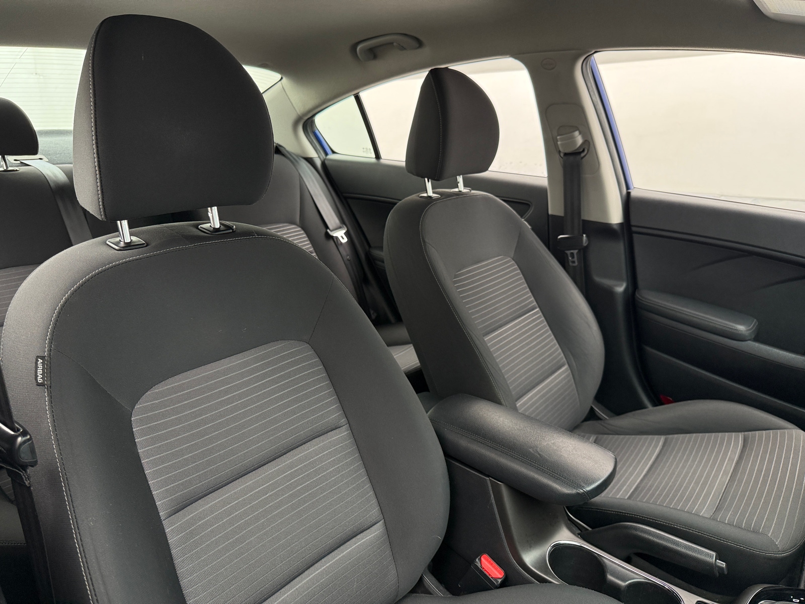 Thumbnail: 2017 Kia Forte - 2