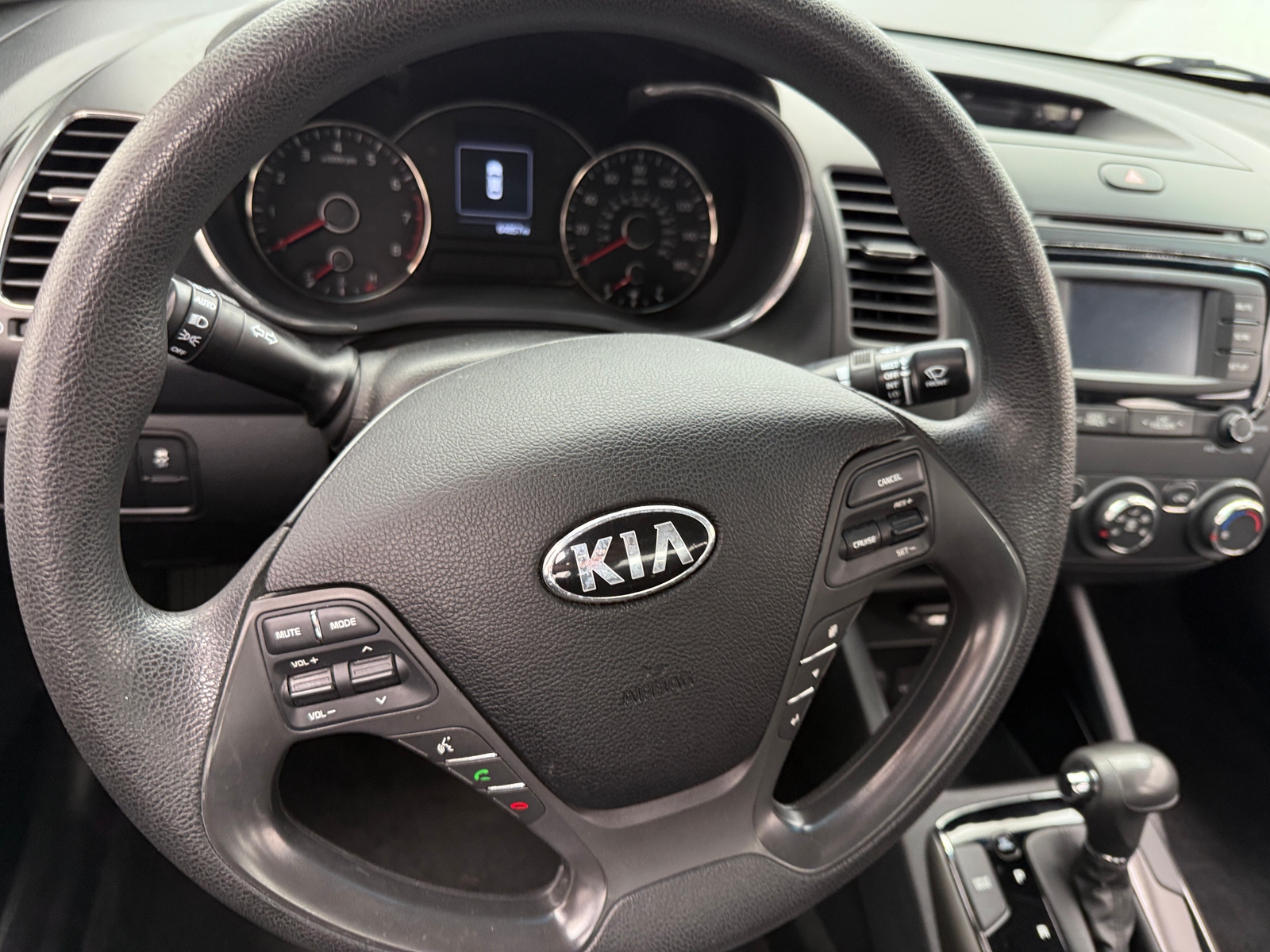 Thumbnail: 2017 Kia Forte - 5