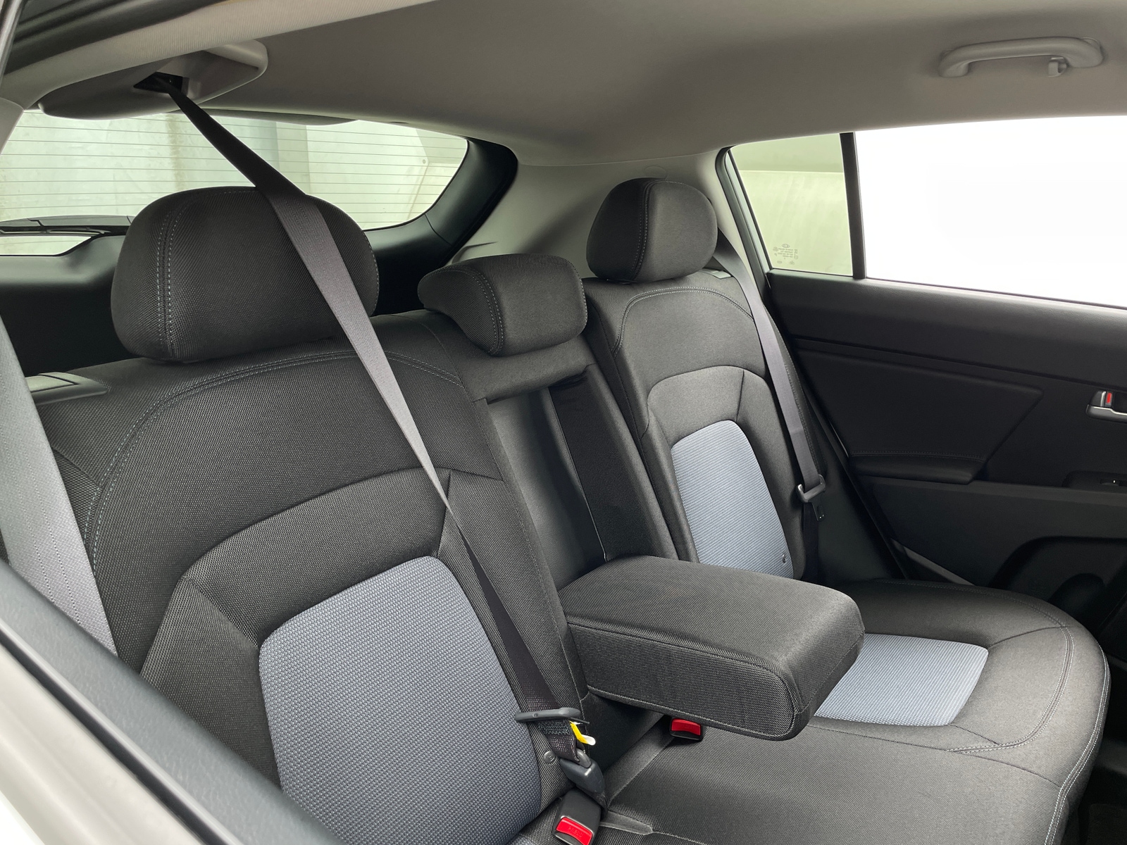 Thumbnail: 2016 Kia Sportage - 6