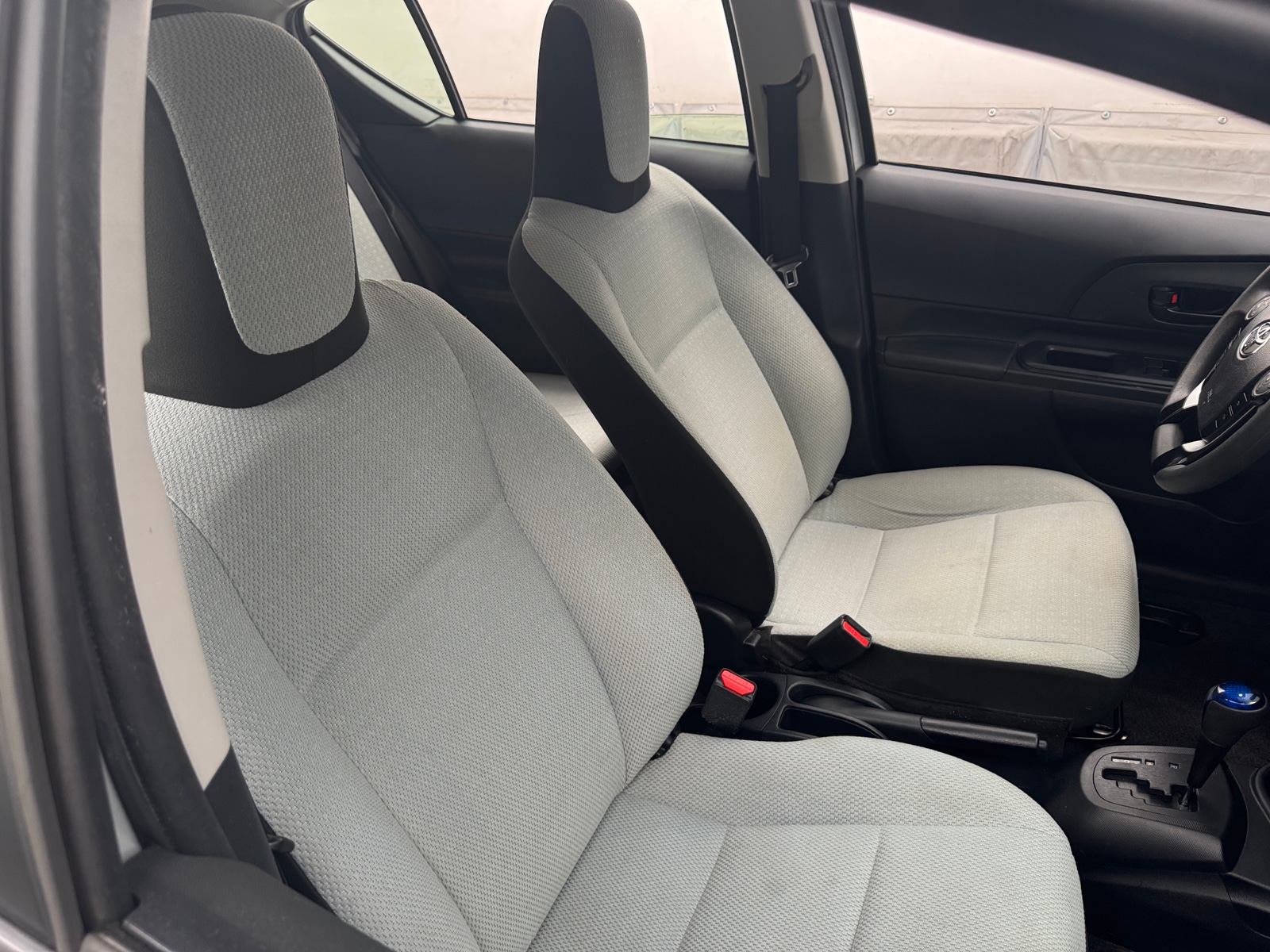 Thumbnail: 2018 Toyota Prius c - 2