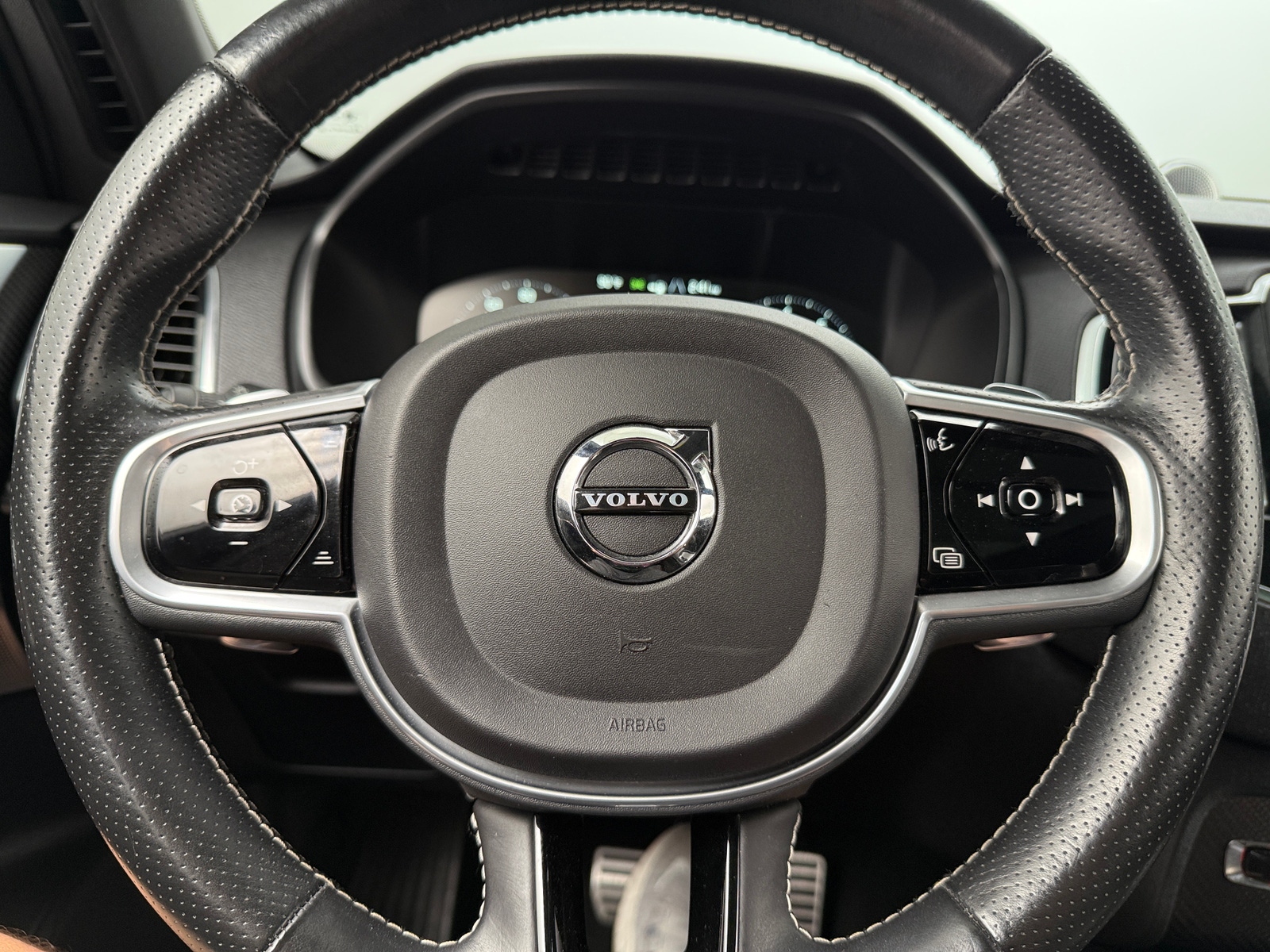 Thumbnail: 2018 Volvo XC90 - 4