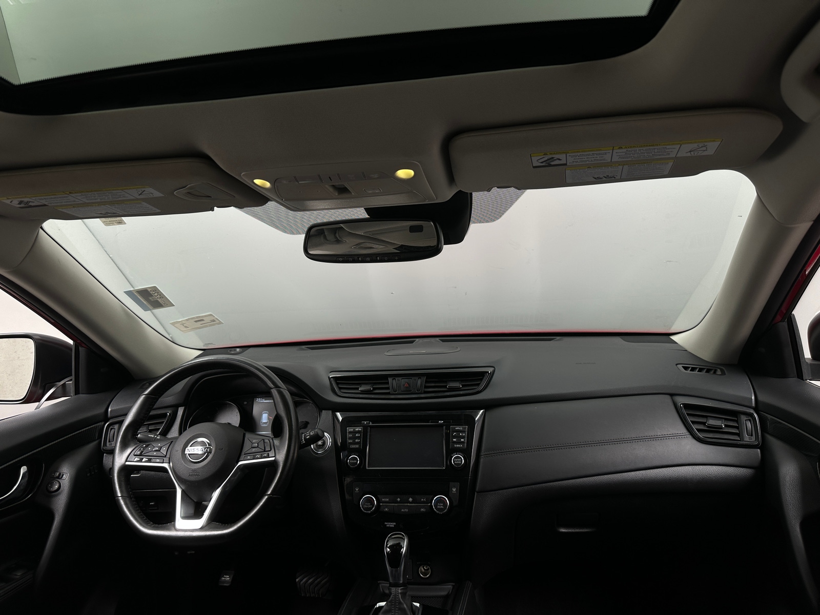 Thumbnail: 2017 Nissan Rogue - 2