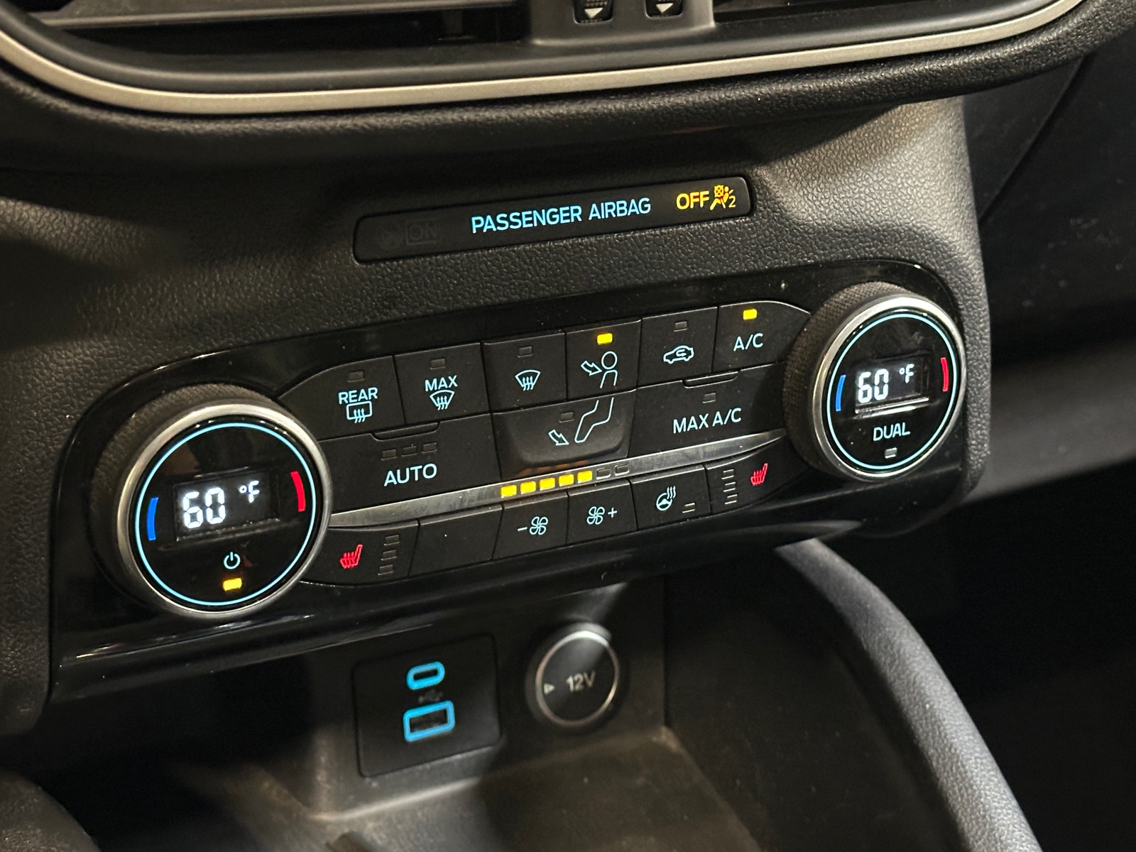 Thumbnail: 2021 Ford Escape - 3