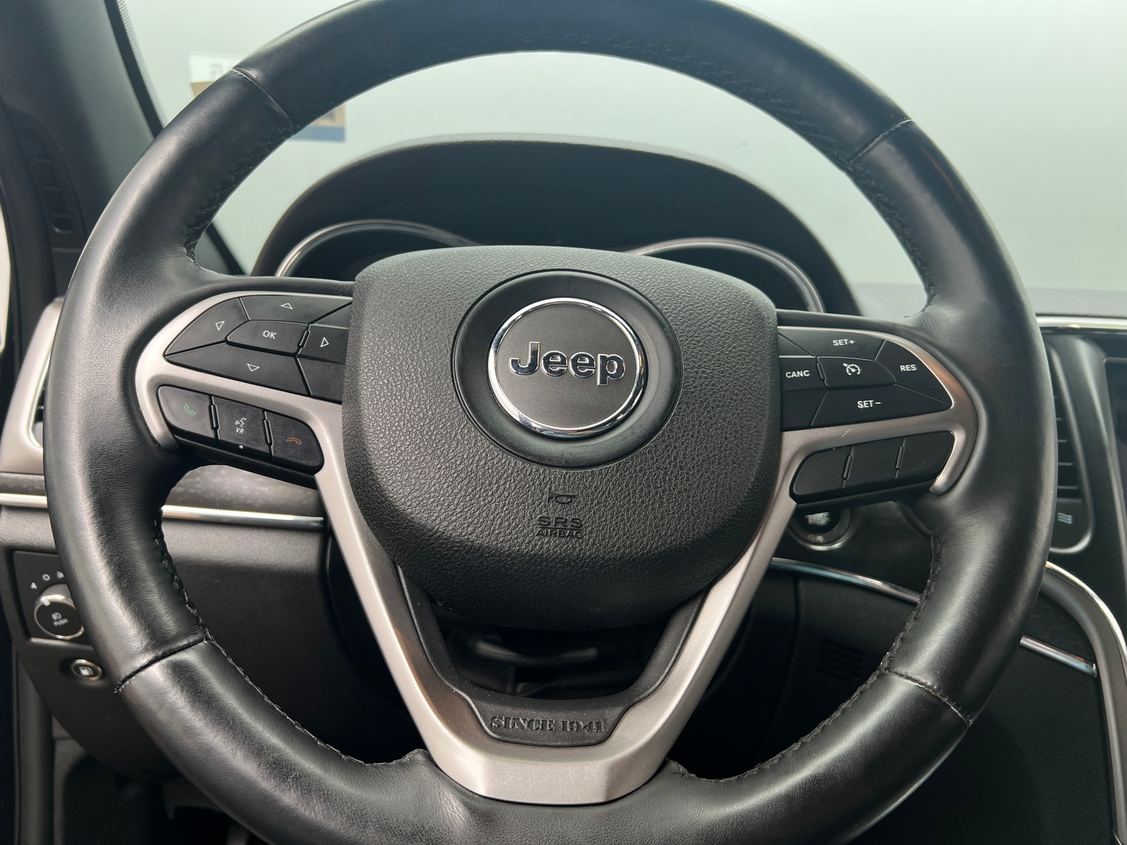 Thumbnail: 2018 Jeep Grand Cherokee - 4