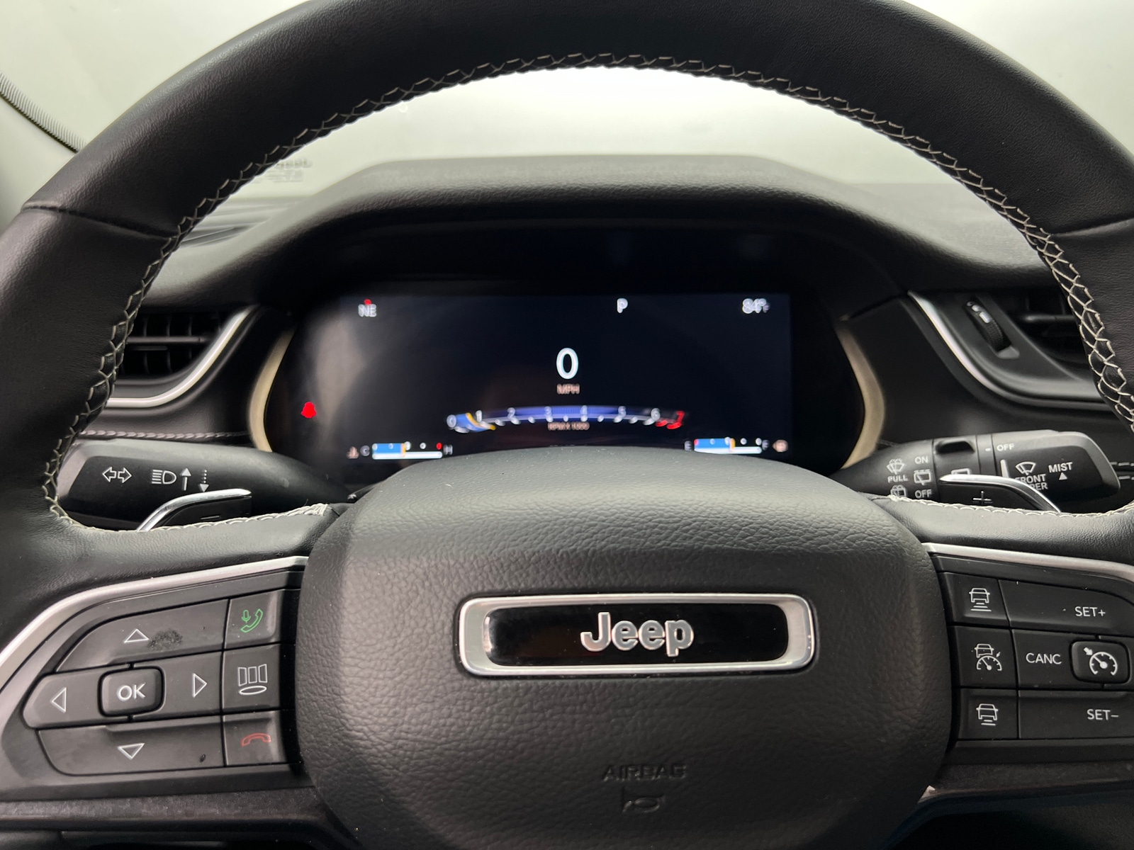 Thumbnail: 2022 Jeep Grand Cherokee L - 5