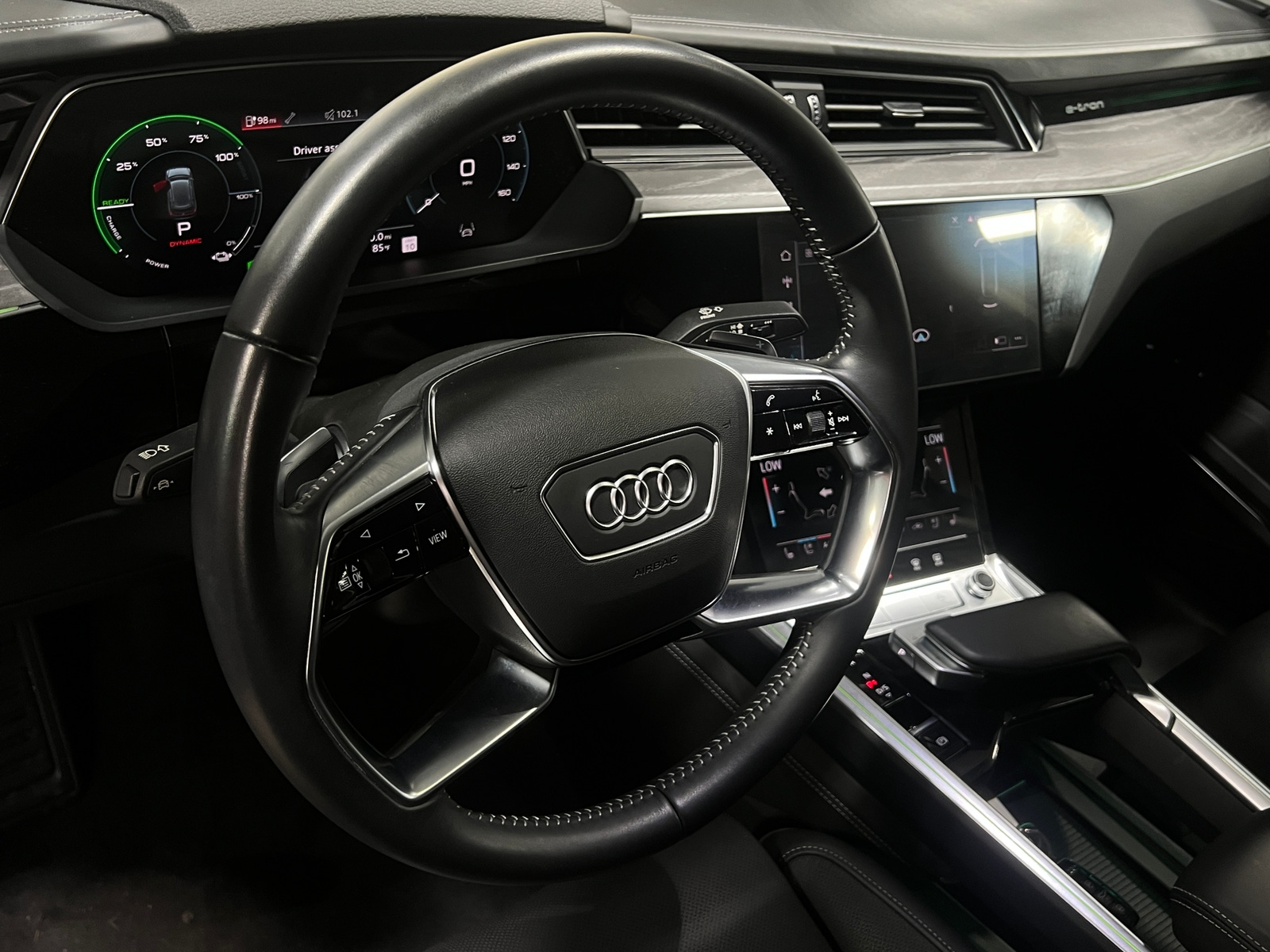 Thumbnail: 2021 Audi e-tron S - 4