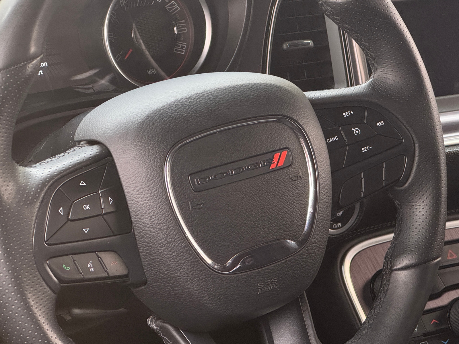 Thumbnail: 2018 Dodge Challenger - 4