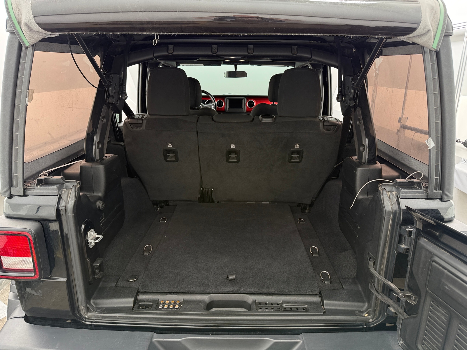 Thumbnail: 2021 Jeep Wrangler - 7