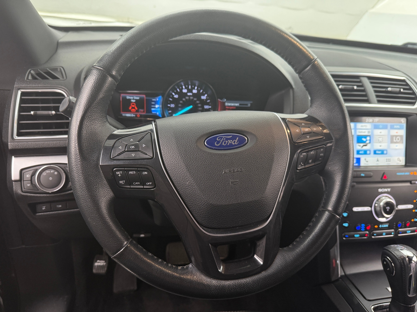 Thumbnail: 2019 Ford Explorer - 4