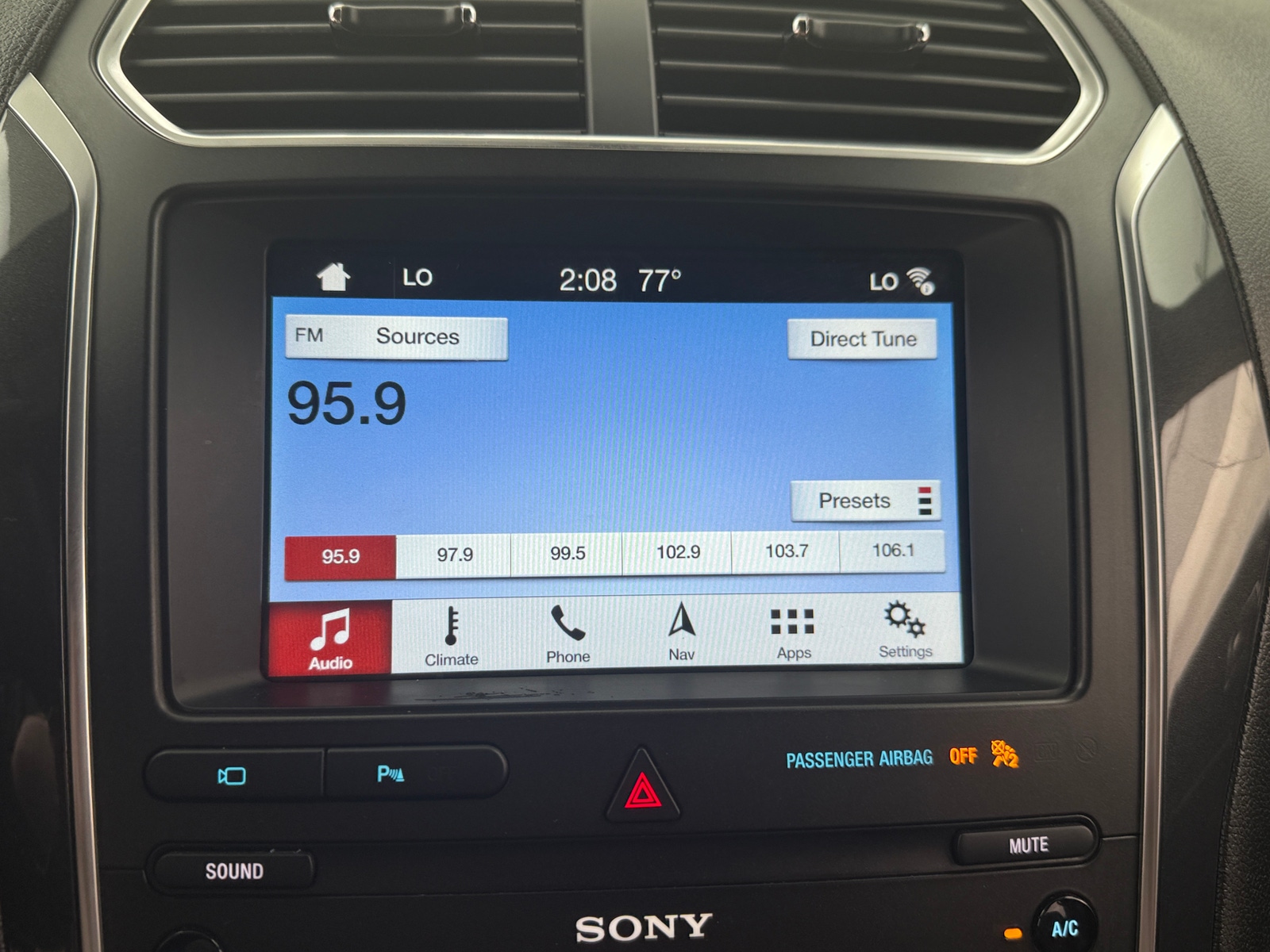 Thumbnail: 2019 Ford Explorer - 3