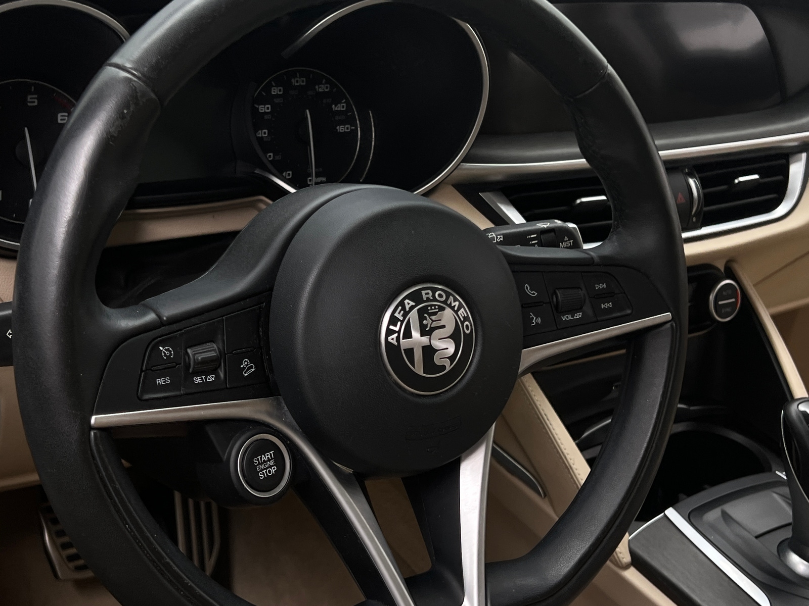 Thumbnail: 2019 Alfa Romeo Stelvio - 4