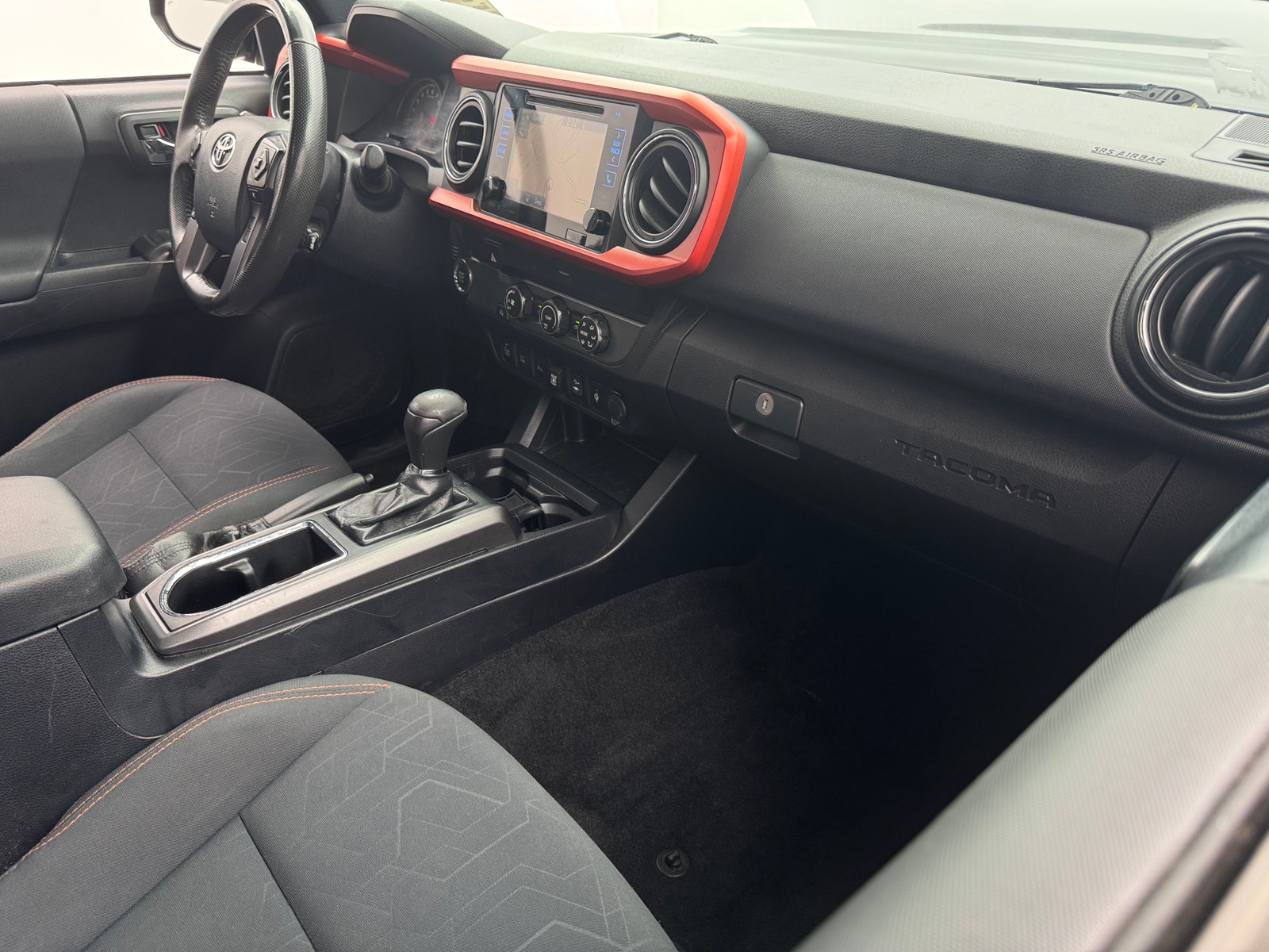 Thumbnail: 2019 Toyota Tacoma - 3