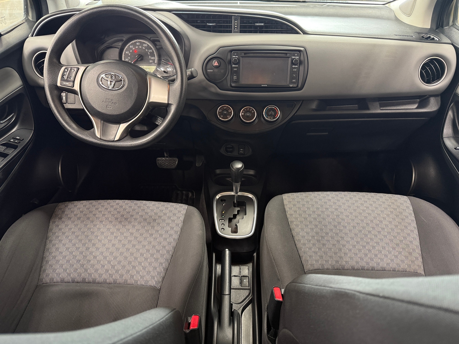 Thumbnail: 2015 Toyota Yaris - 3