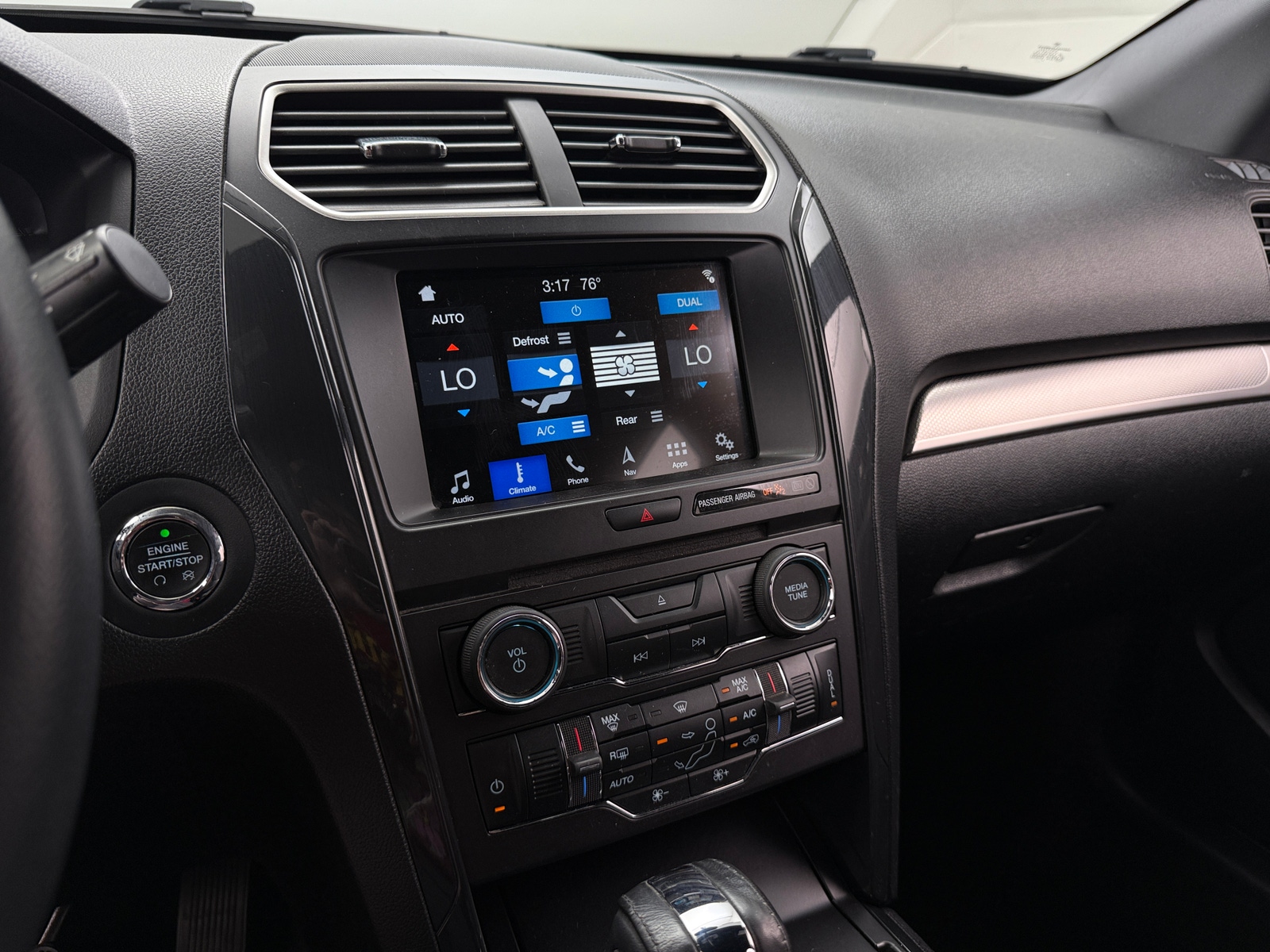 Thumbnail: 2018 Ford Explorer - 4