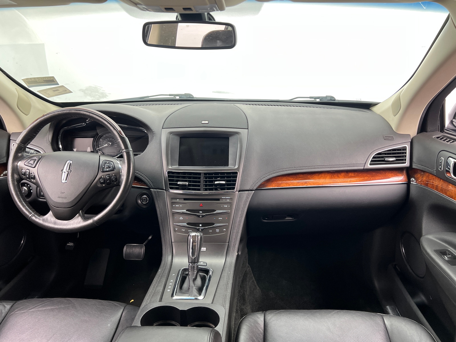 Thumbnail: 2016 Lincoln MKT - 2