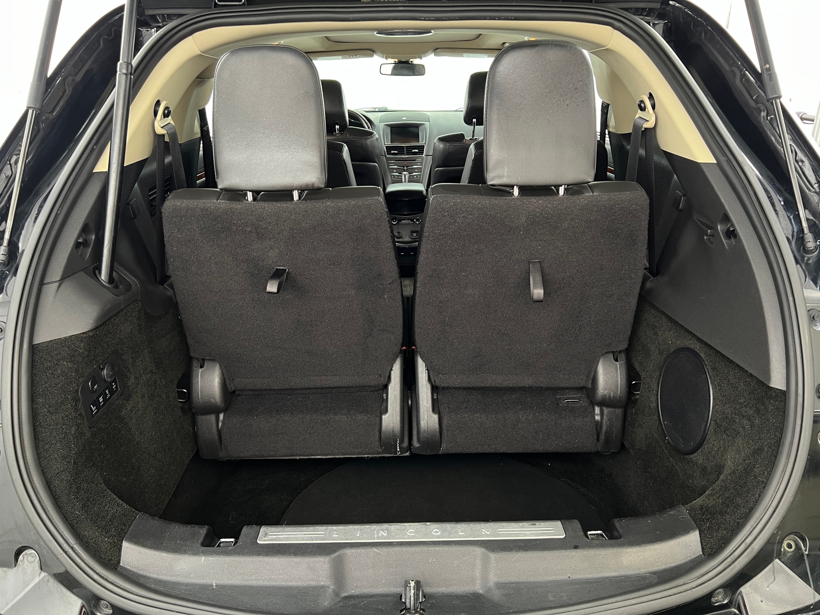 Thumbnail: 2016 Lincoln MKT - 6