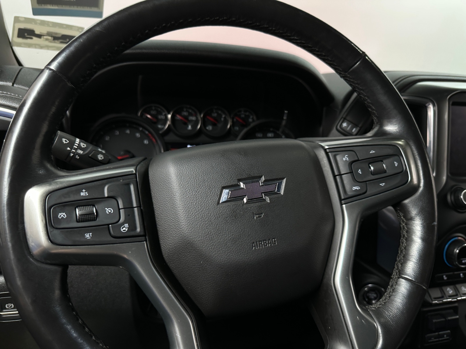 Thumbnail: 2020 Chevrolet Silverado 1500 - 5