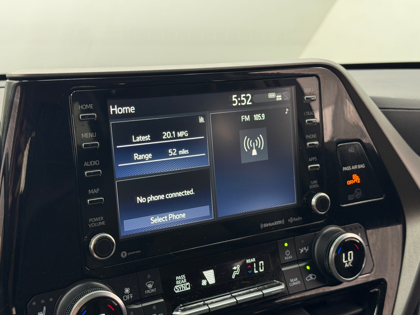 Thumbnail: 2022 Toyota Highlander - 3