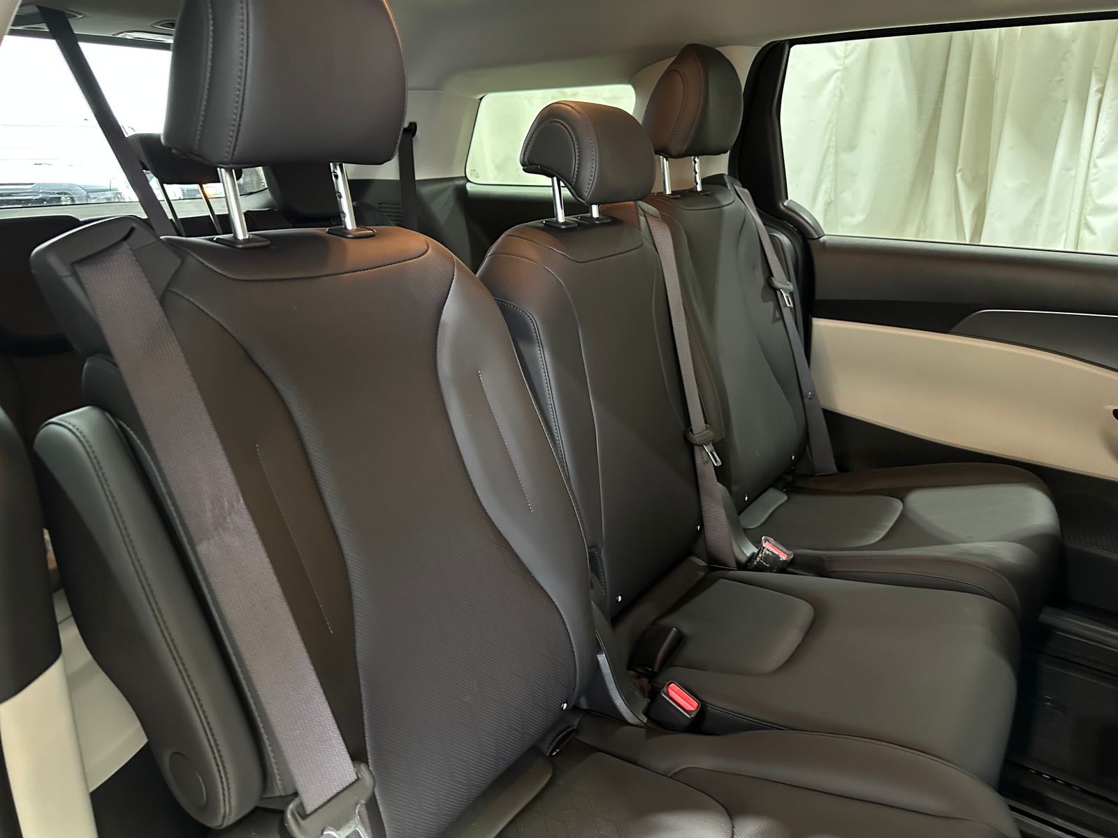 Thumbnail: 2024 Kia Carnival - 5