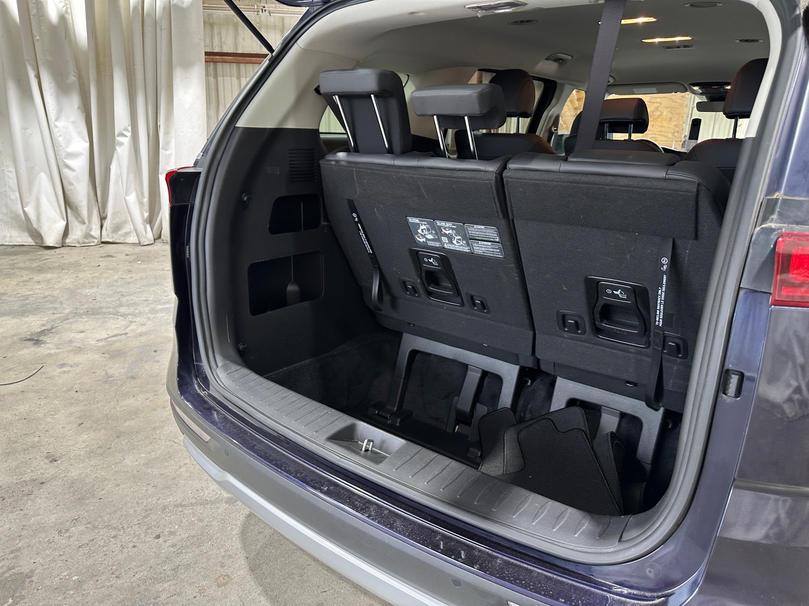 Thumbnail: 2024 Kia Carnival - 6