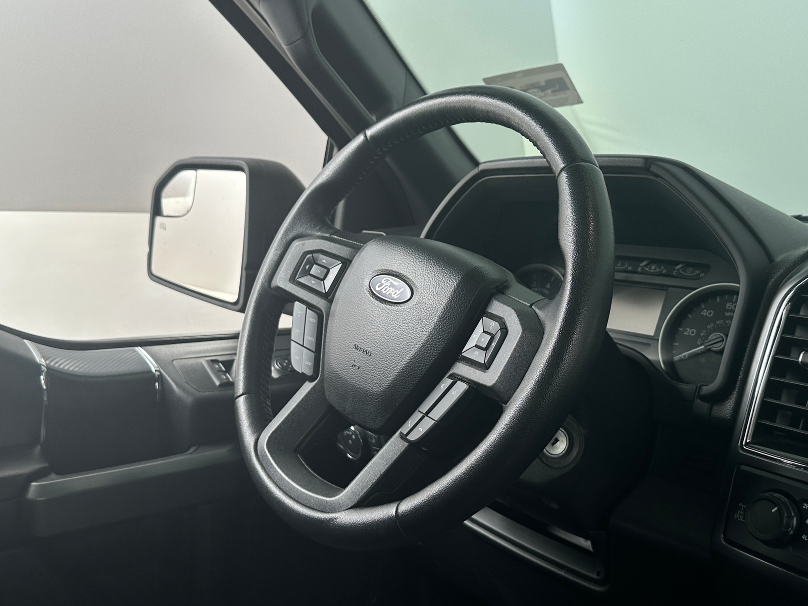 Thumbnail: 2018 Ford Econoline - 5