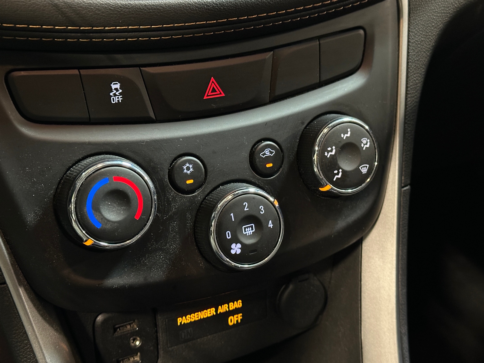 Thumbnail: 2020 Chevrolet Trax - 4