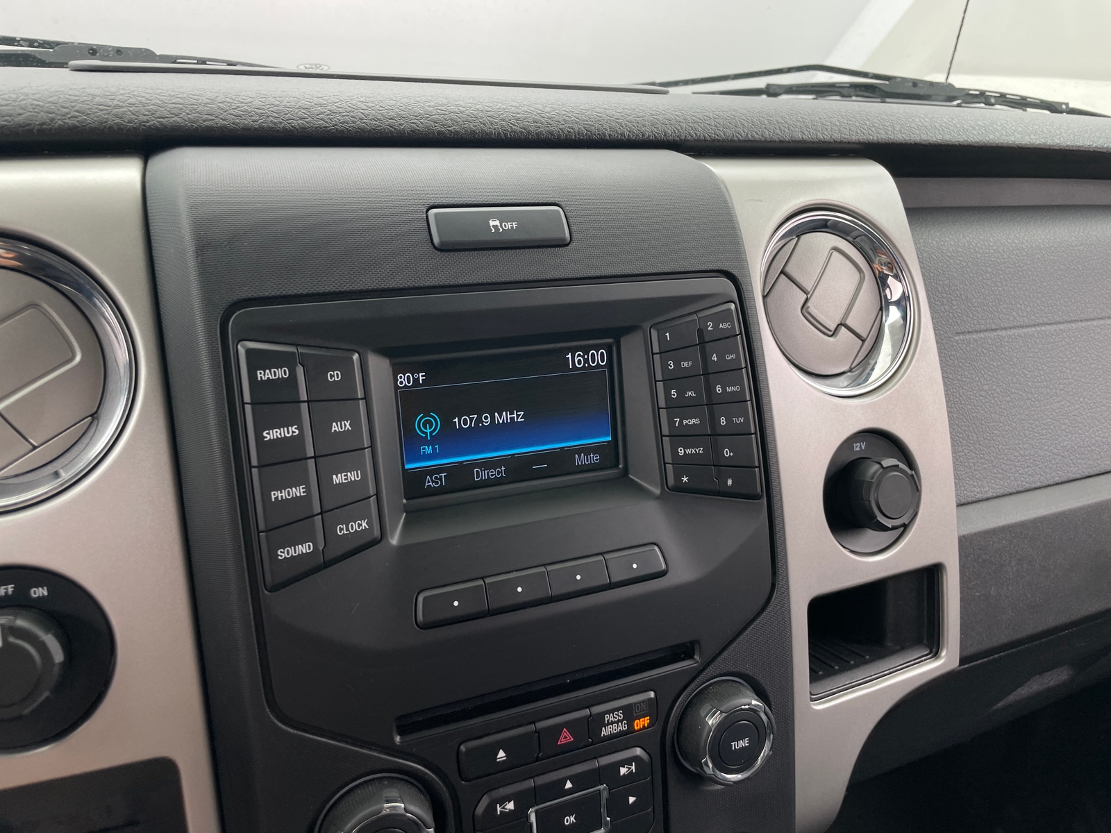 Thumbnail: 2014 Ford Econoline - 4
