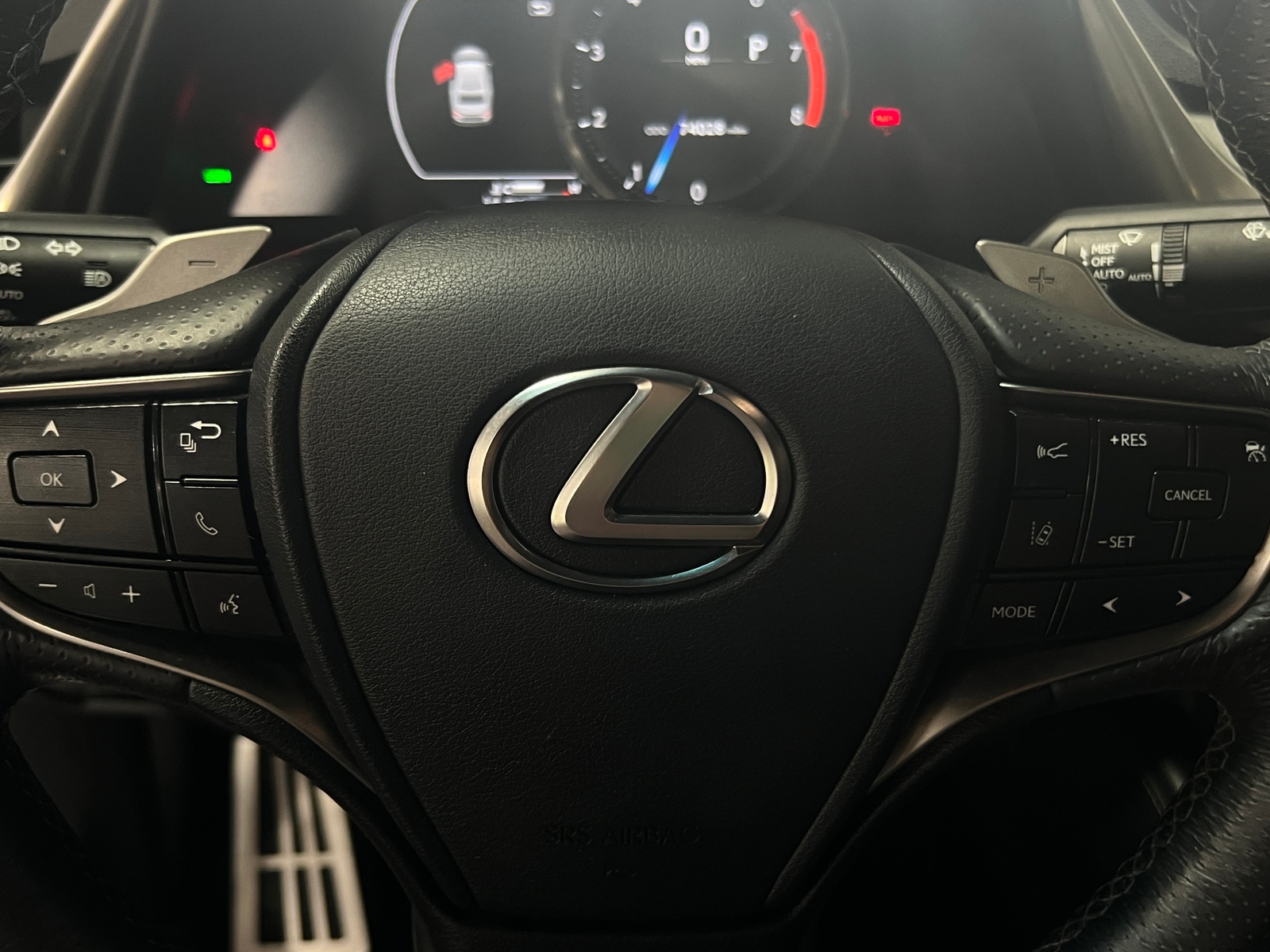 Thumbnail: 2020 Lexus ES - 5