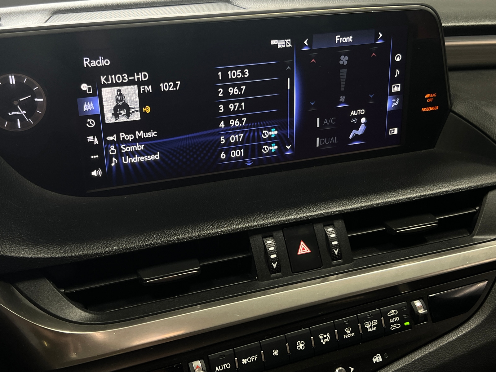 Thumbnail: 2020 Lexus ES - 4