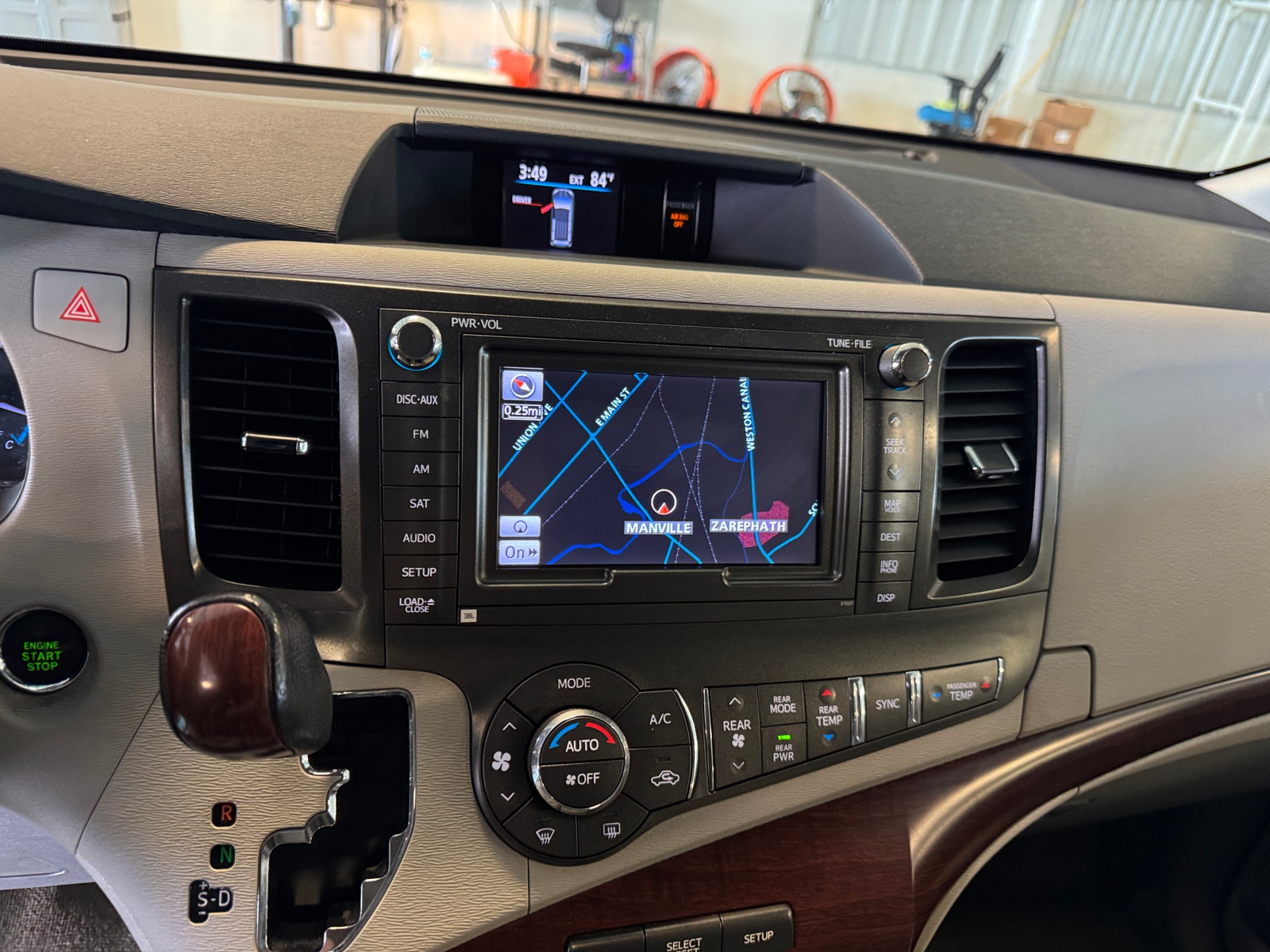 Thumbnail: 2012 Toyota Sienna - 3