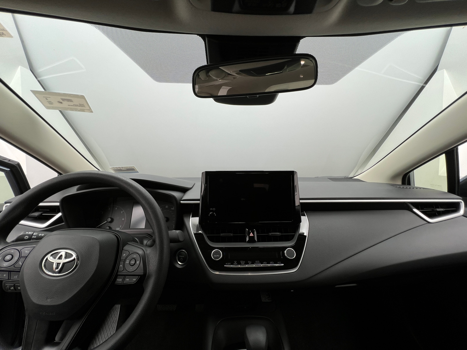 Thumbnail: 2025 Toyota Corolla - 3
