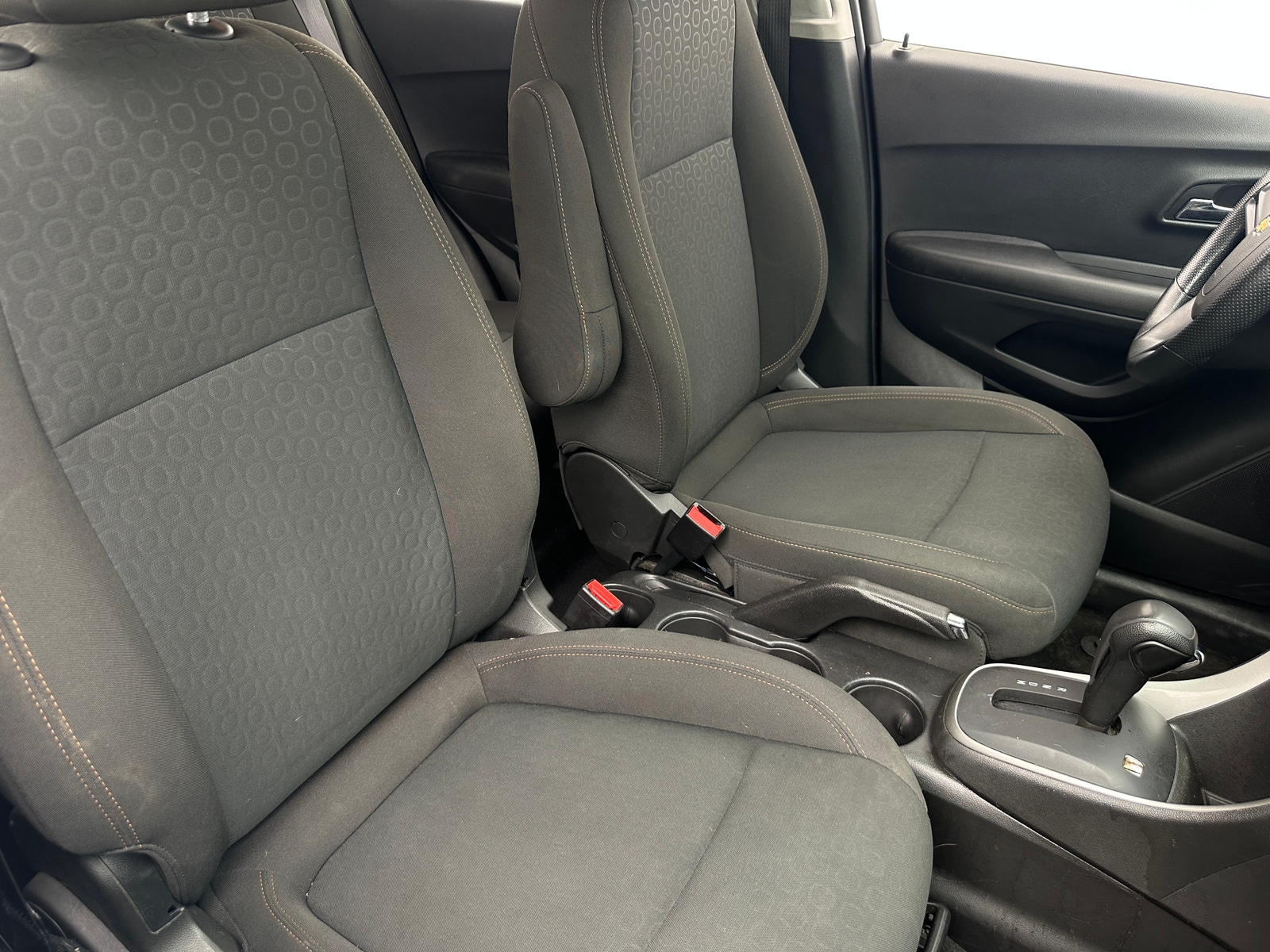Thumbnail: 2018 Chevrolet Trax - 2