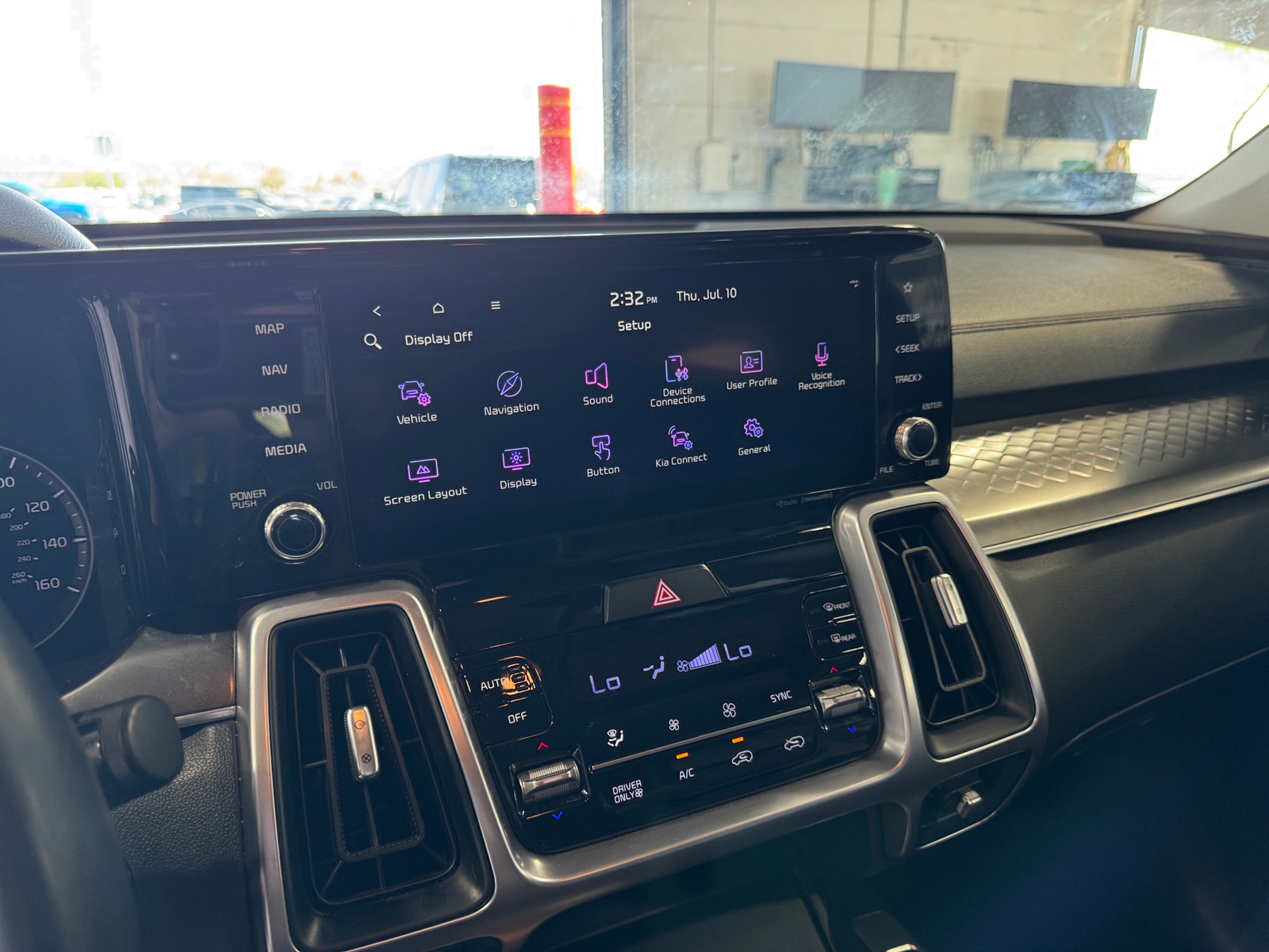 Thumbnail: 2023 Kia Sorento - 3