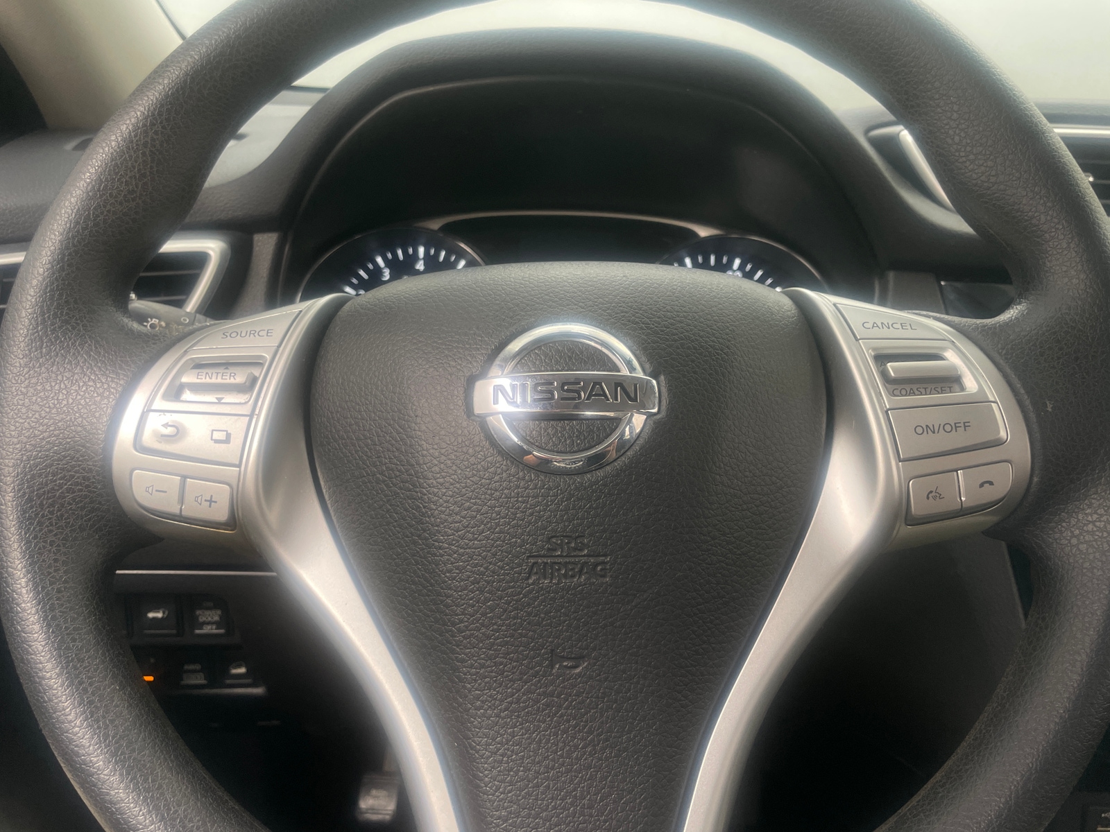 Thumbnail: 2016 Nissan Rogue - 5