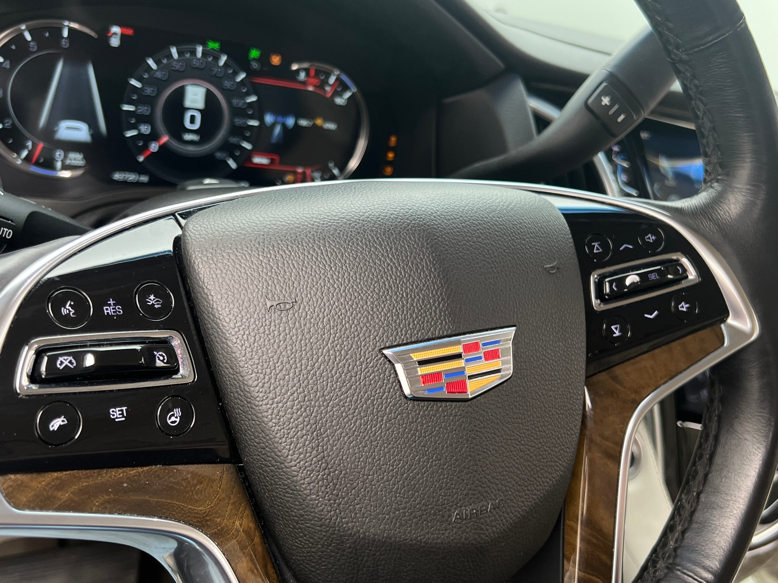 Thumbnail: 2019 Cadillac Escalade - 4