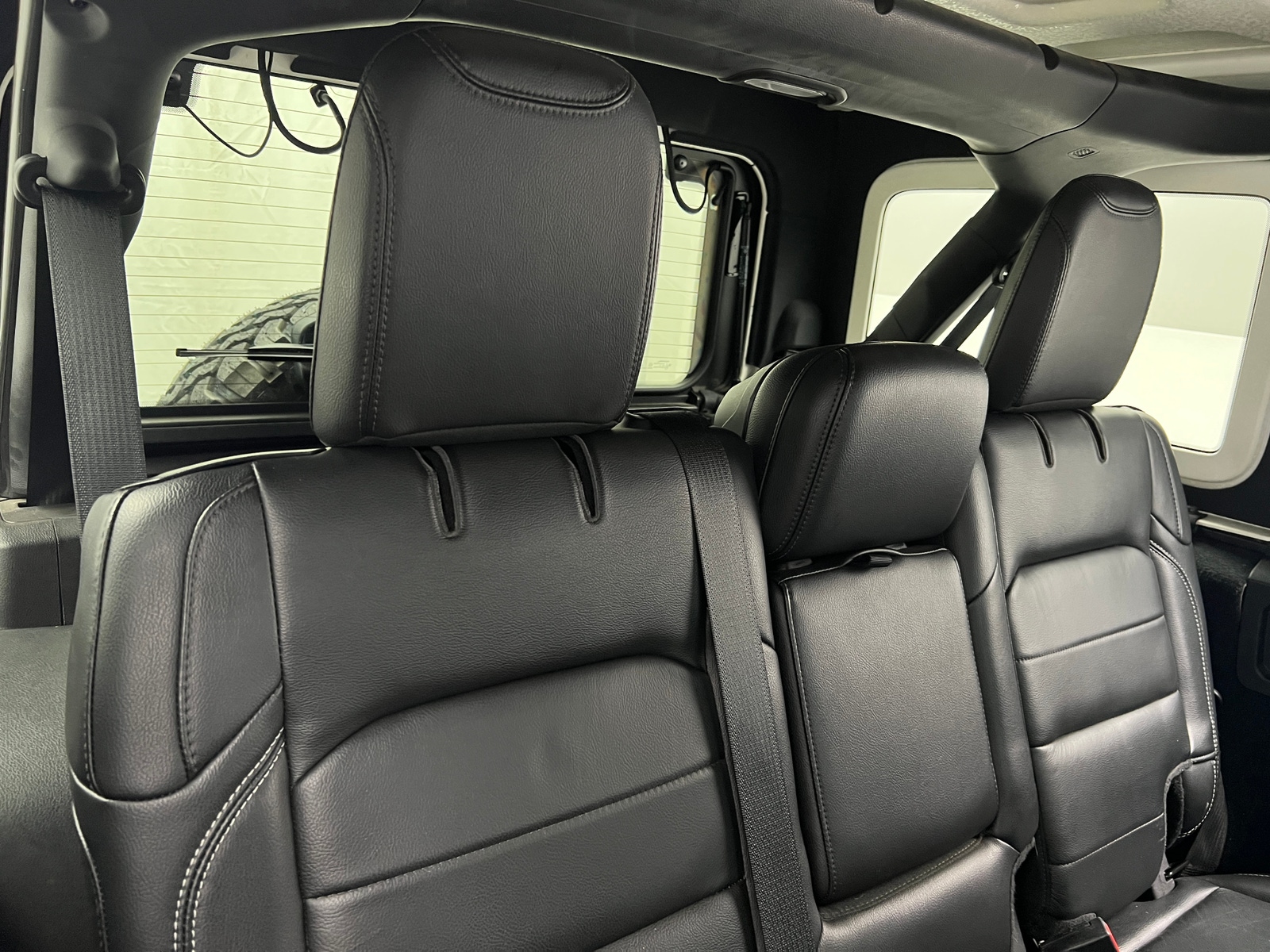 Thumbnail: 2019 Jeep Wrangler - 5