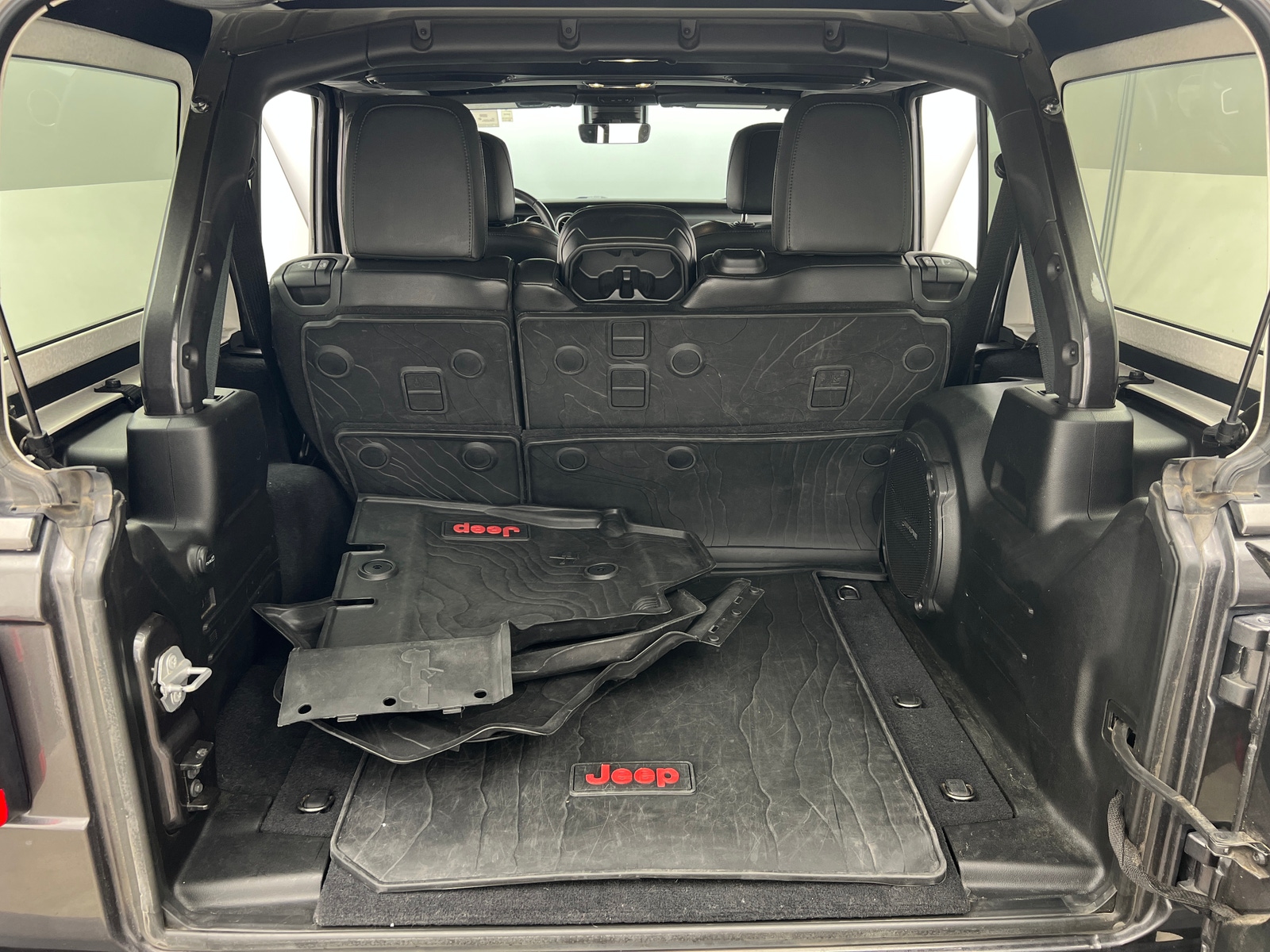 Thumbnail: 2019 Jeep Wrangler - 6