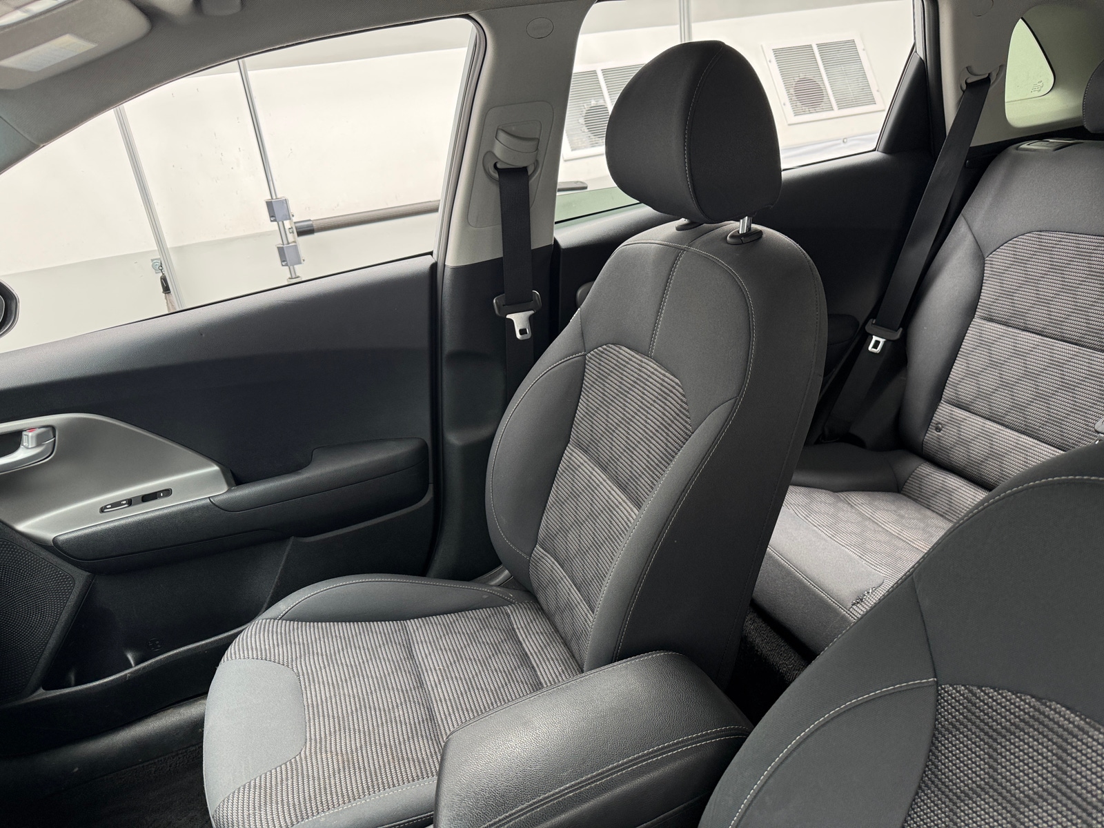 Thumbnail: 2019 Kia Niro - 2