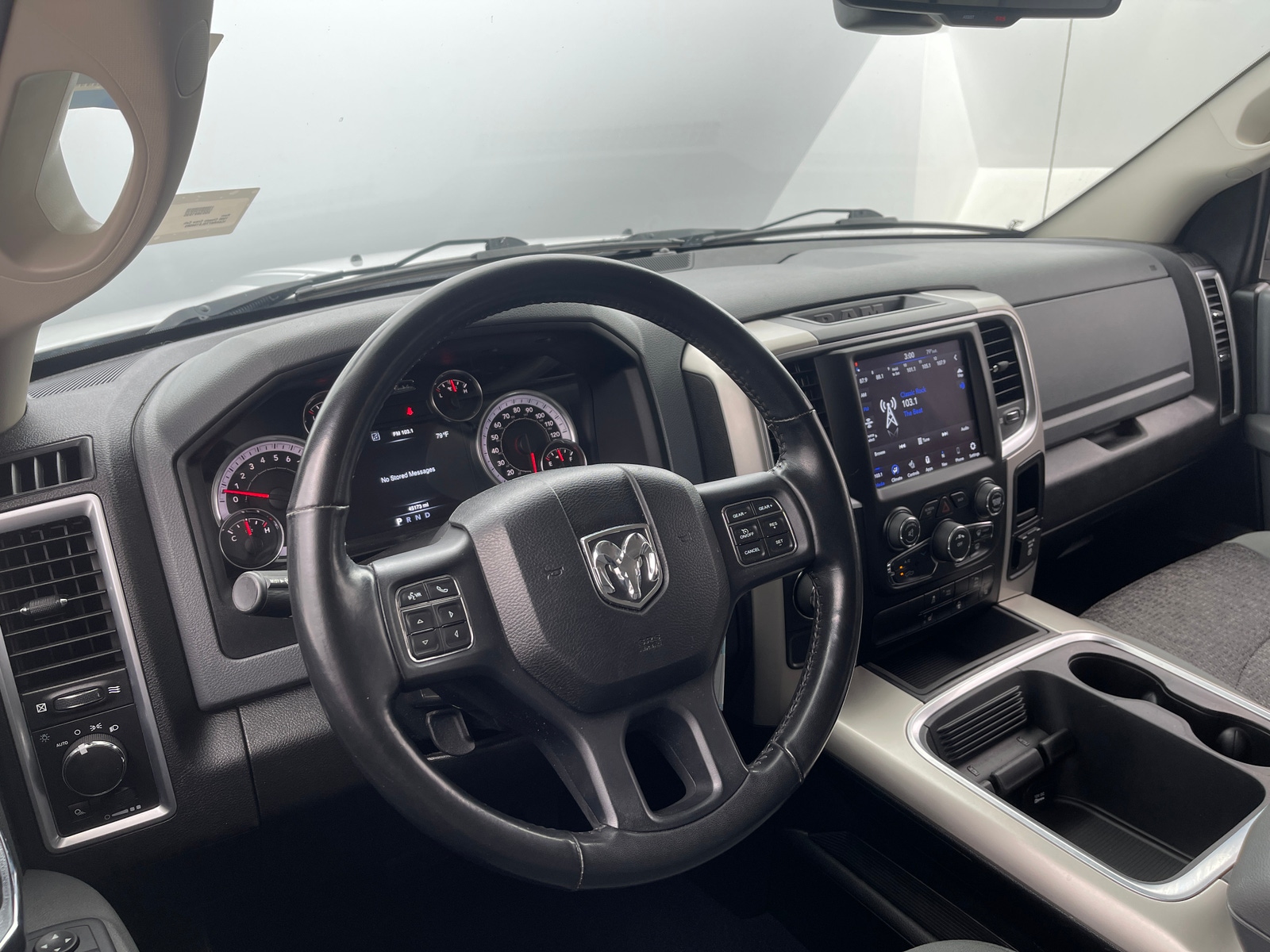 Thumbnail: 2020 RAM 1500 Classic - 3