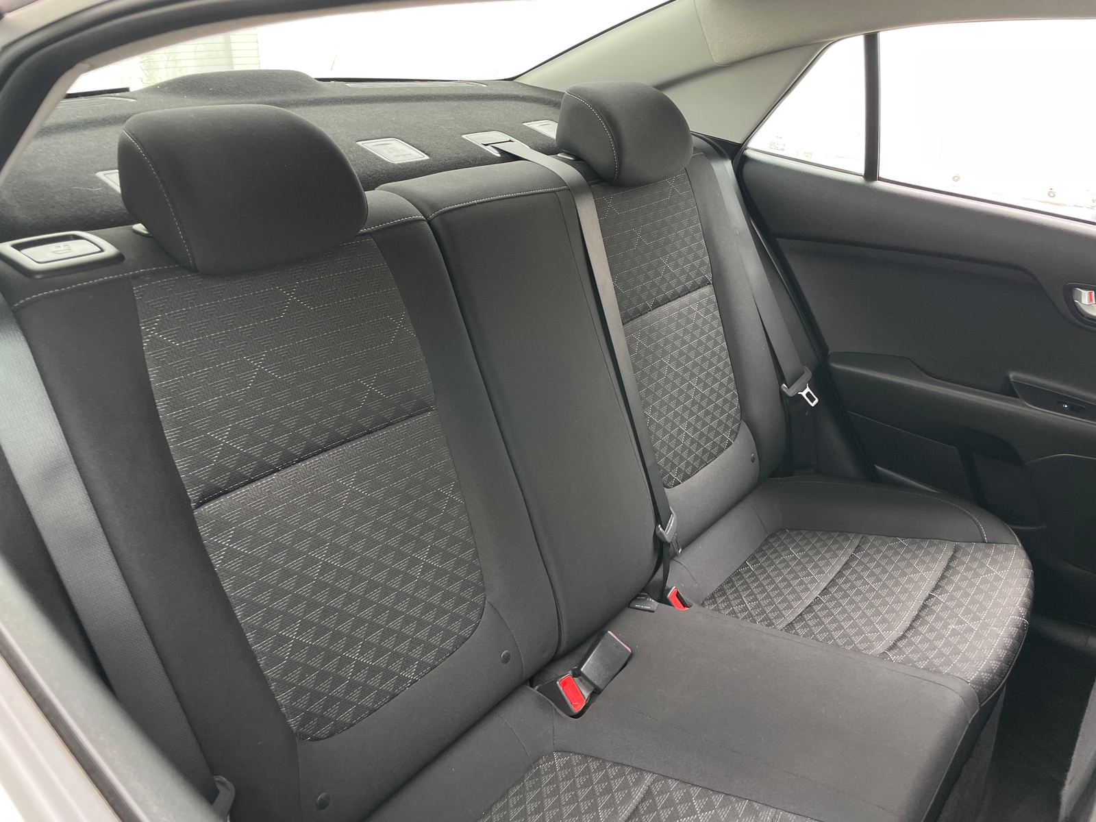 Thumbnail: 2019 Kia Rio - 6