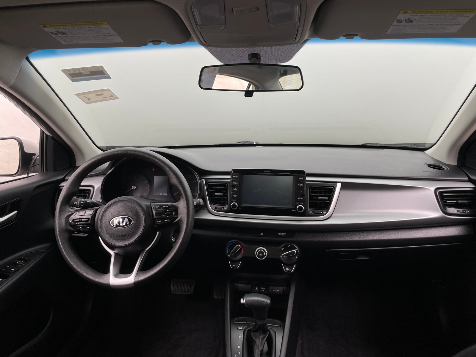 Thumbnail: 2019 Kia Rio - 3