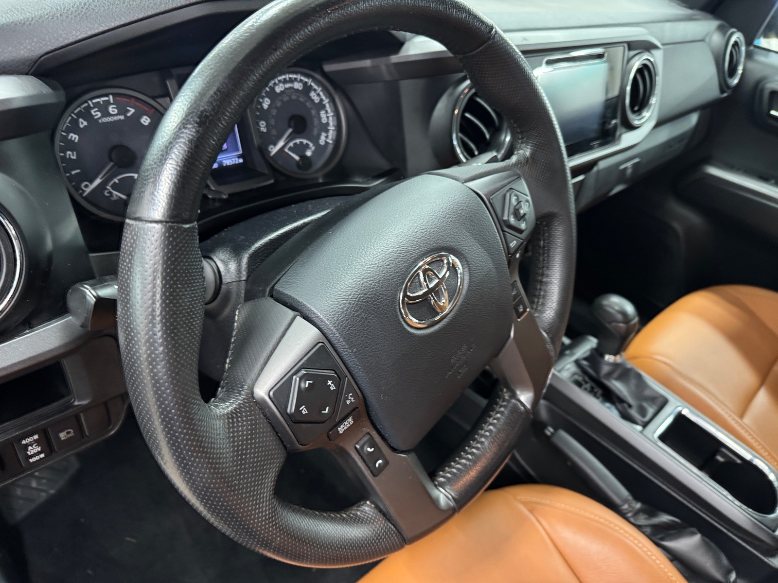 Thumbnail: 2019 Toyota Tacoma - 3