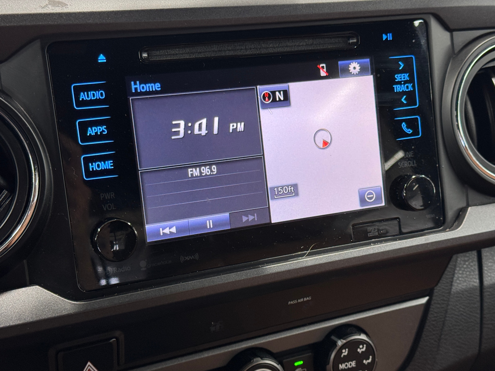Thumbnail: 2019 Toyota Tacoma - 4