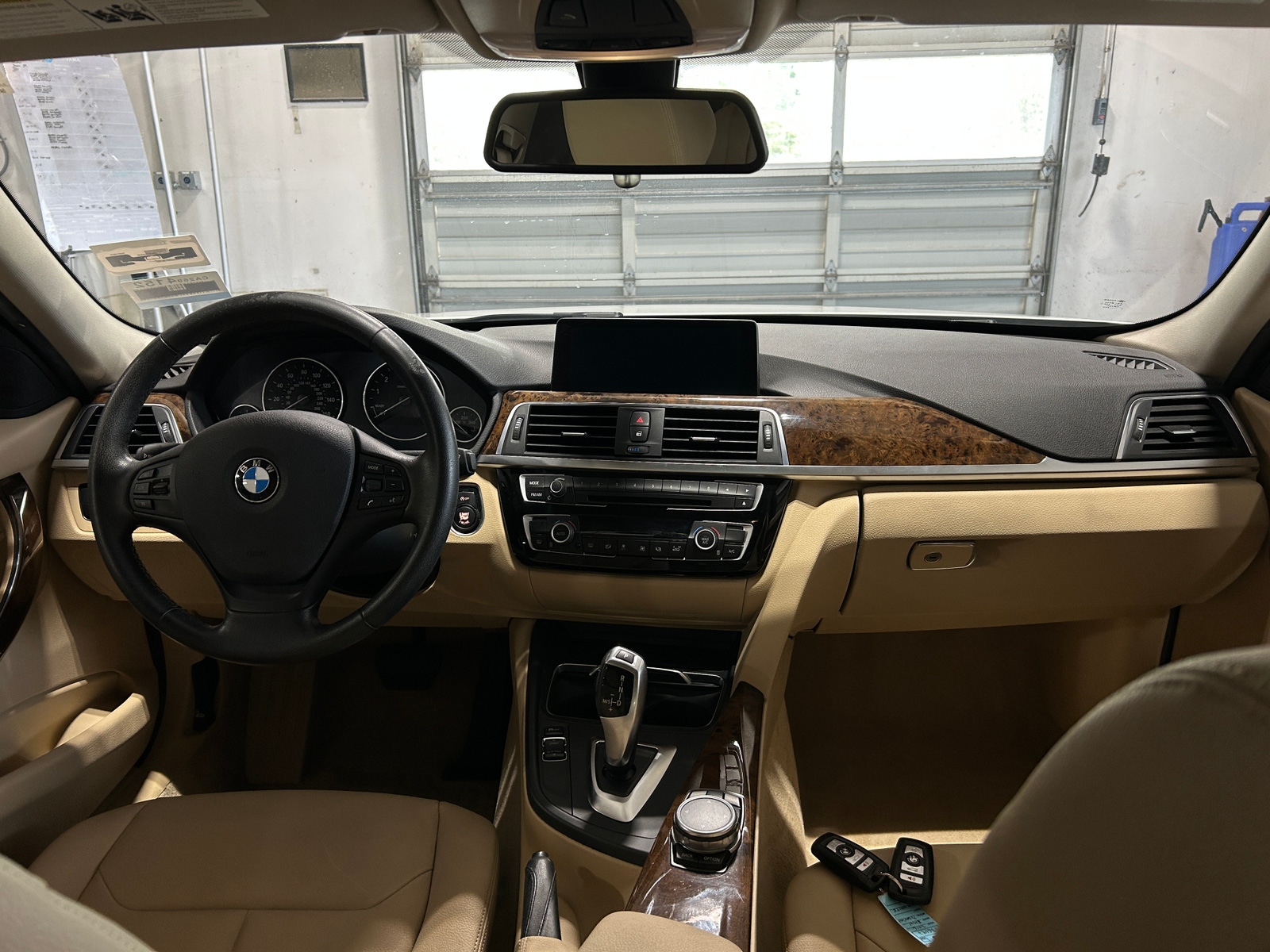 Thumbnail: 2016 BMW 3 Series - 2