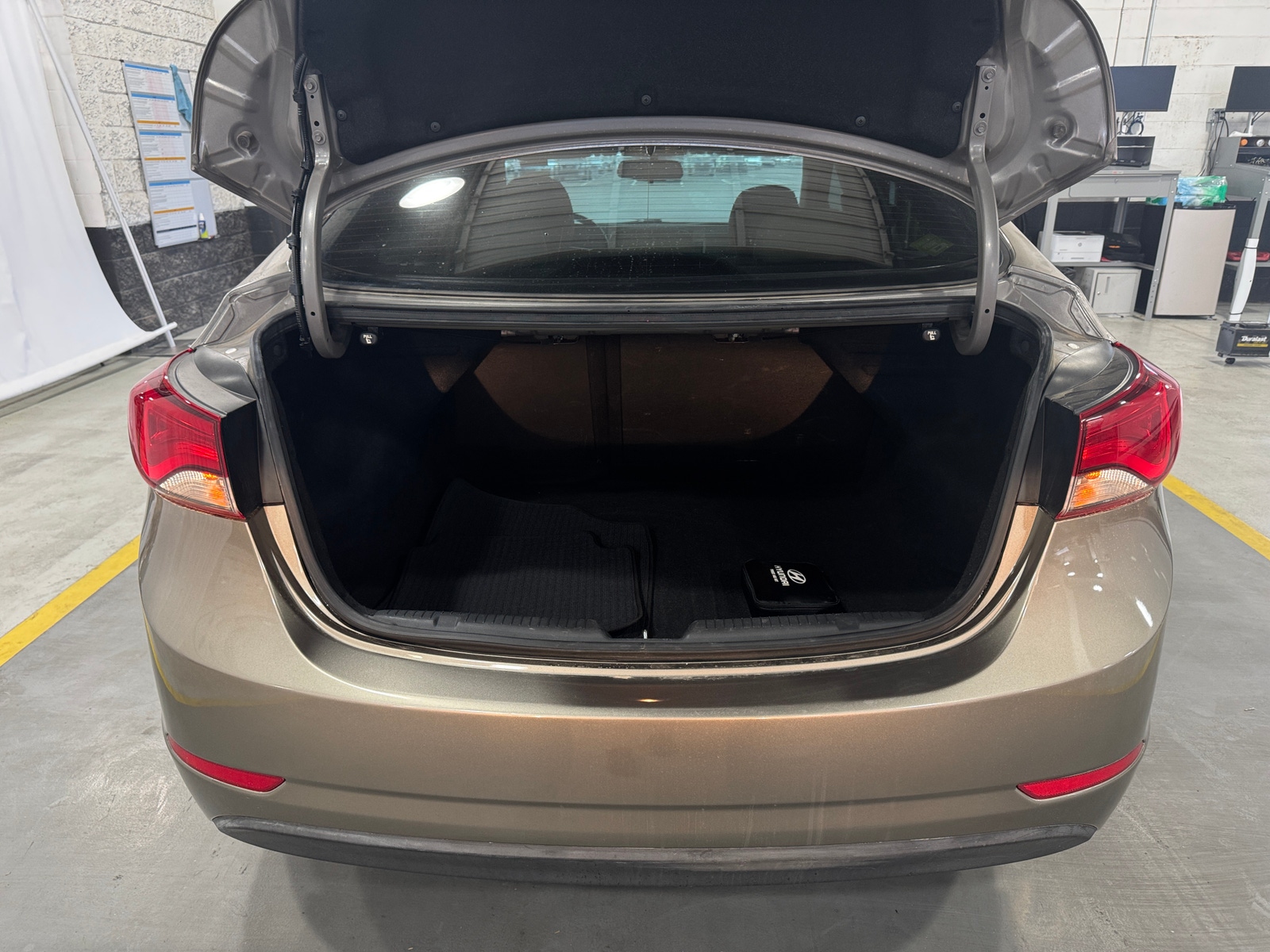 Thumbnail: 2014 Hyundai Elantra - 6