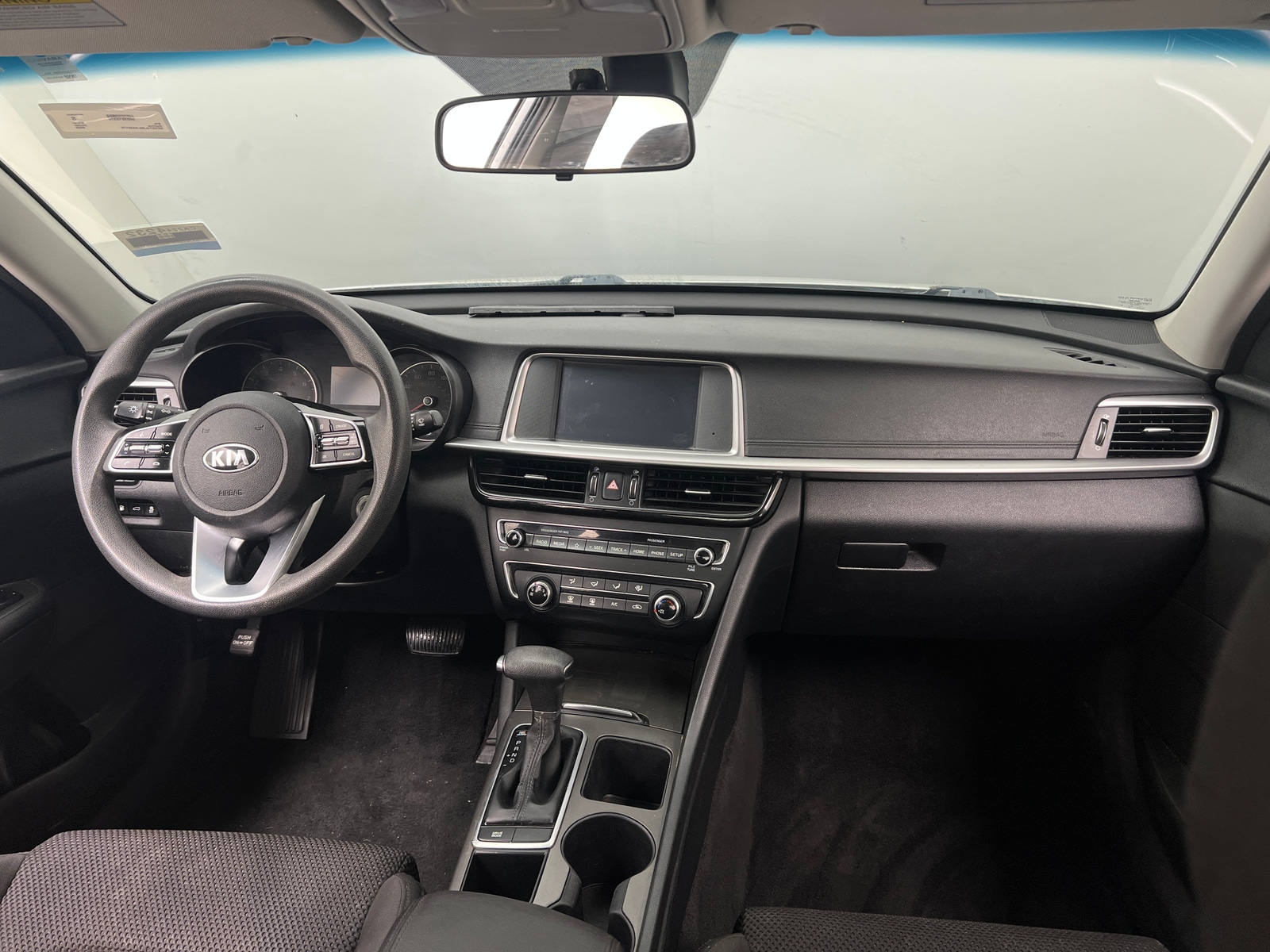 Thumbnail: 2020 Kia Optima - 3