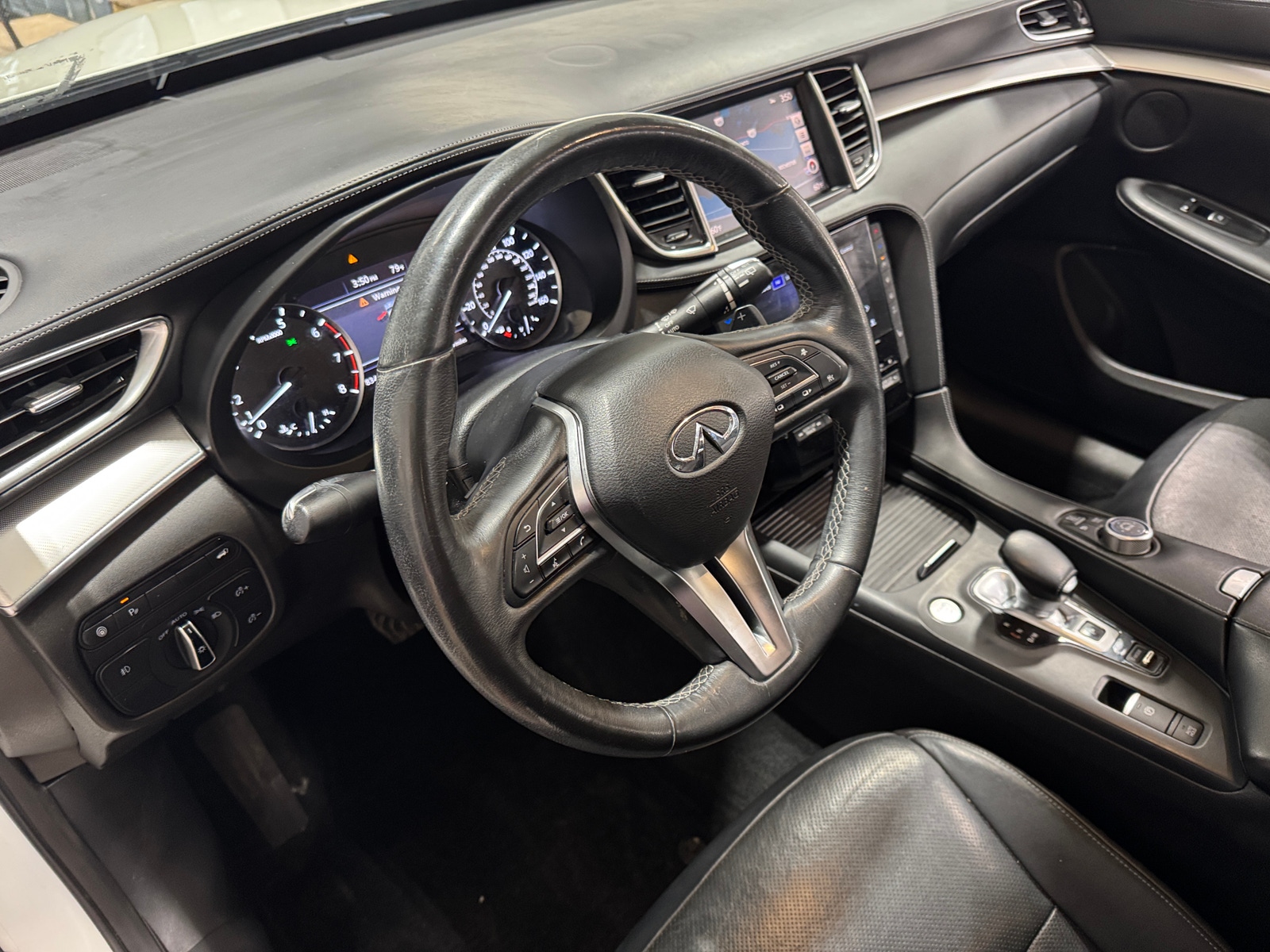 Thumbnail: 2019 INFINITI QX50 - 2