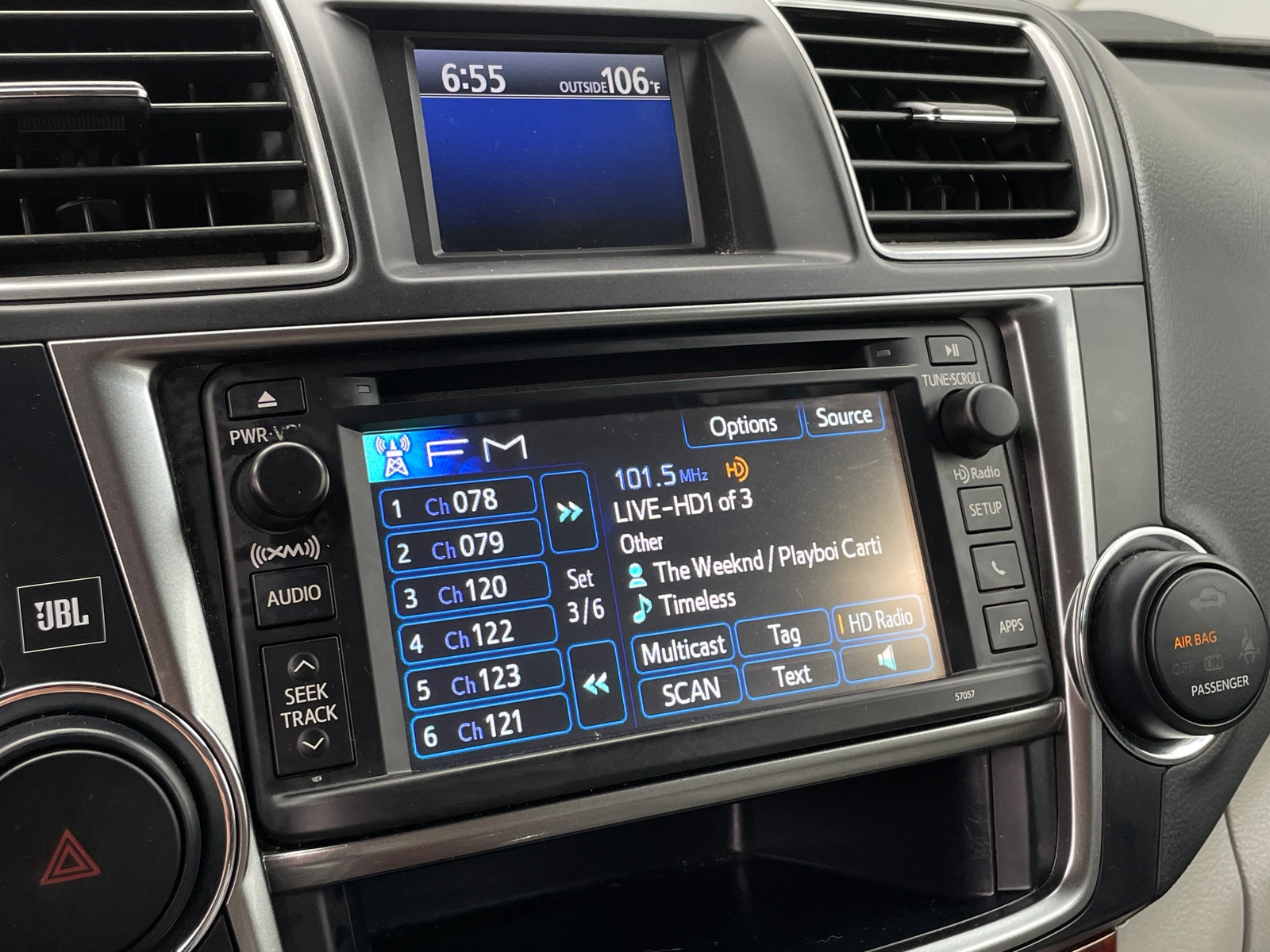 Thumbnail: 2013 Toyota Highlander - 3