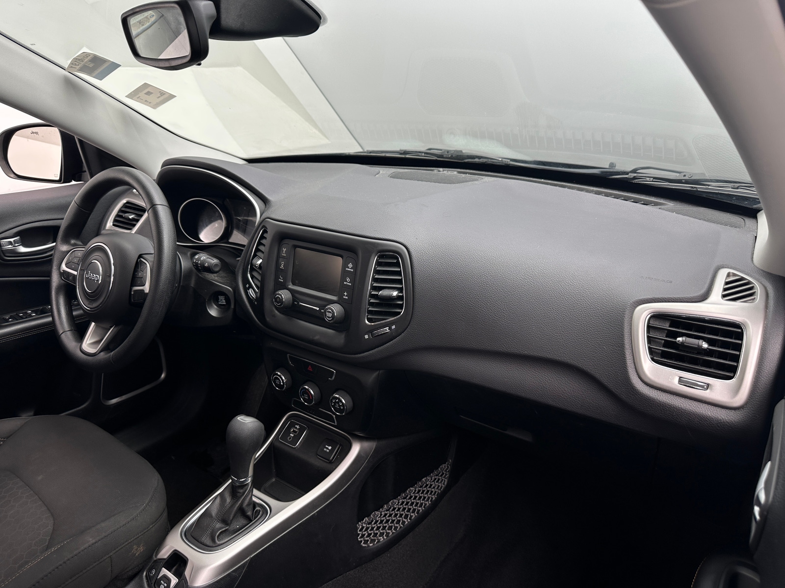 Thumbnail: 2018 Jeep Compass - 3