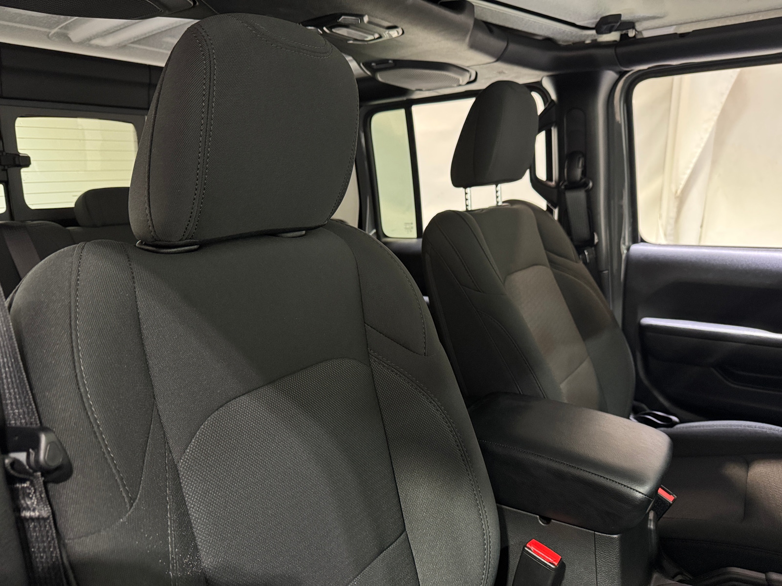 Thumbnail: 2023 Jeep Gladiator - 2